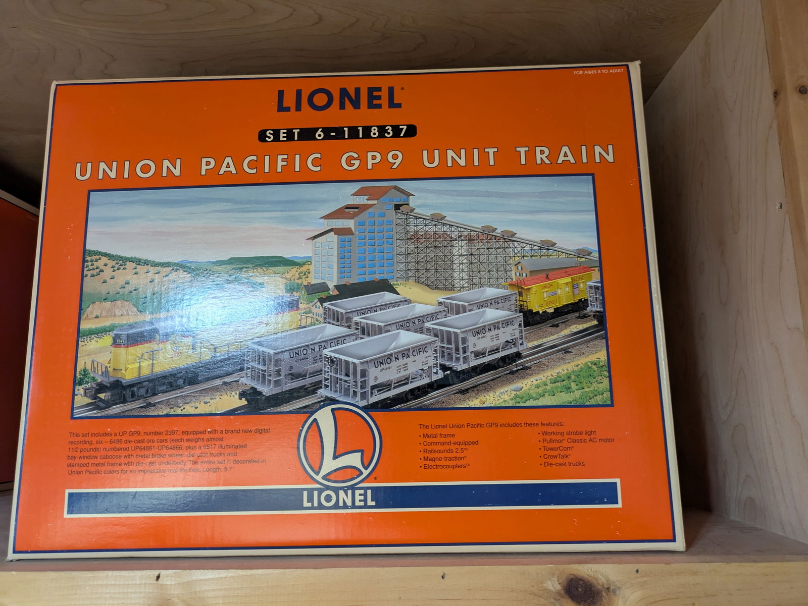 Lionel Union Pacific GP9 Unit Train.: New in box.