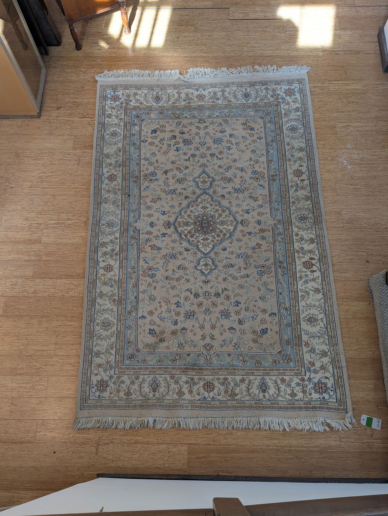 20th Century Serapi Style Rug.: 5 feet 3 inches by 7 feet 5 inches.