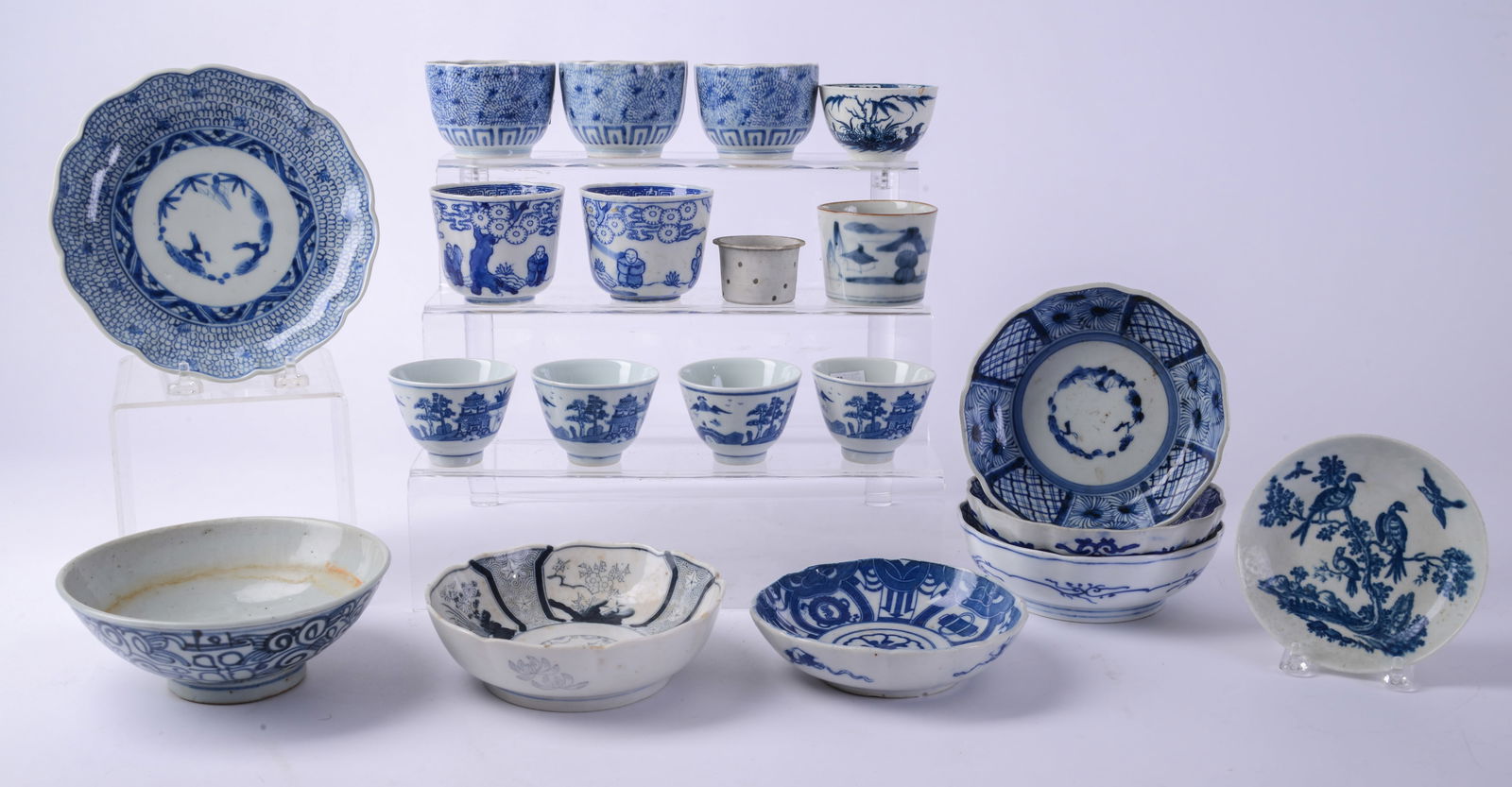 Large Collection of Chinese Blue and White Porcelain.: Teacups and bowls.