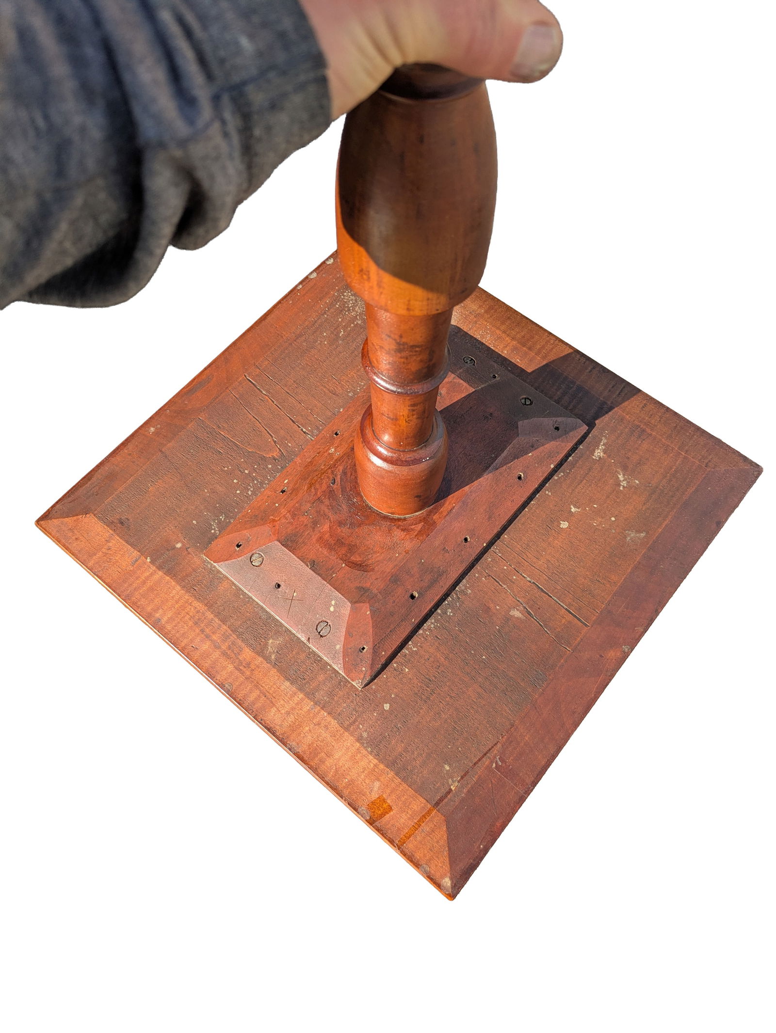 New England Maple Candlestand. - 2