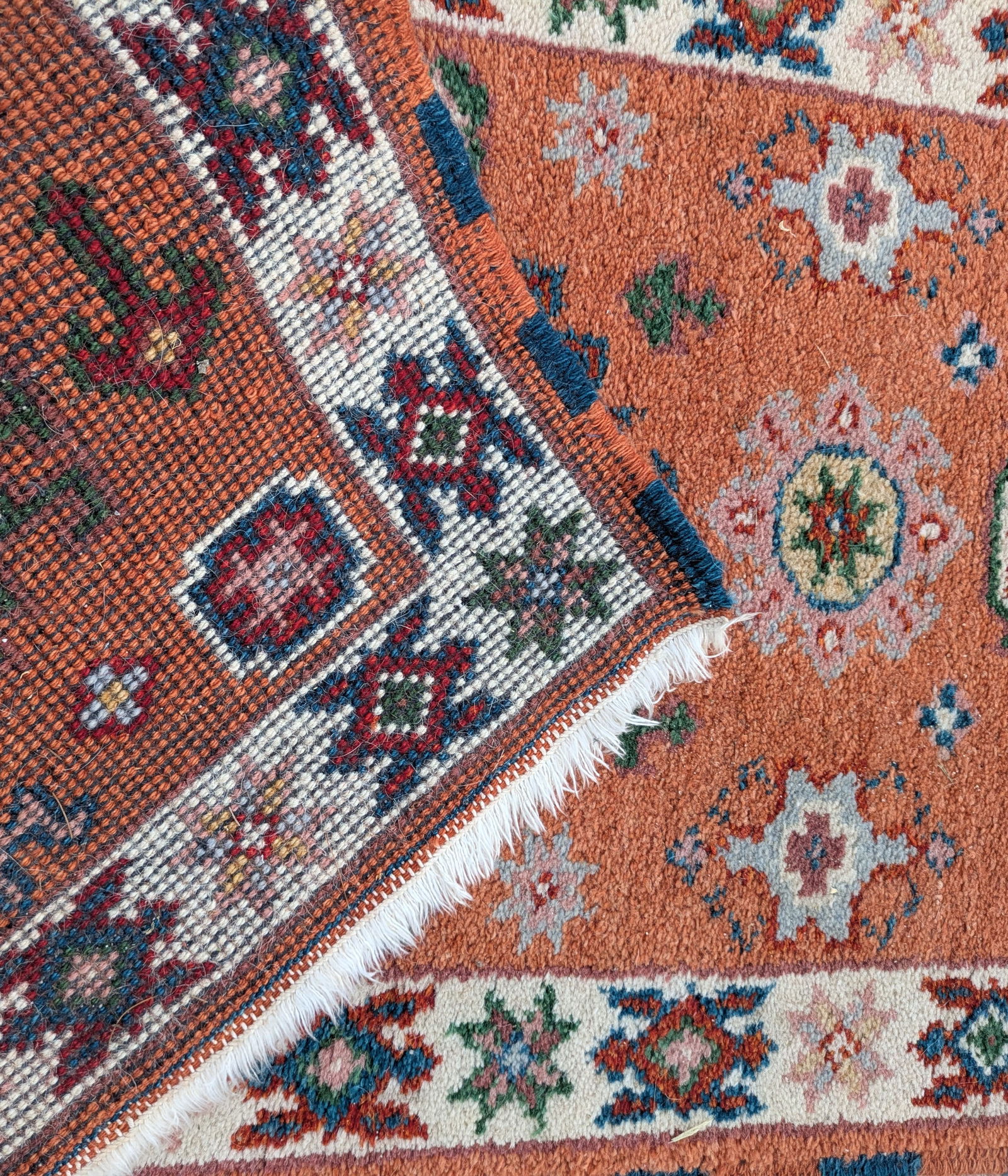 Small Oriental Runner. - 2