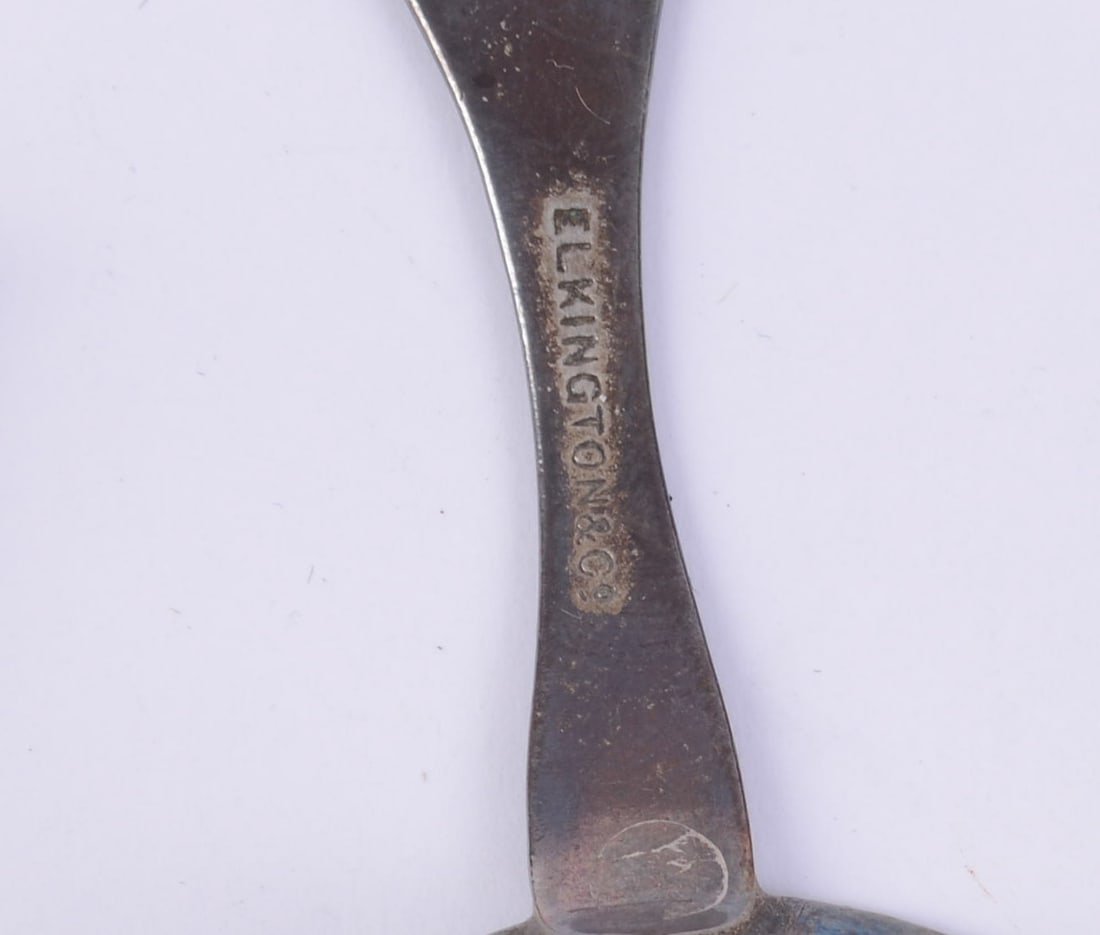 Three Sterling Pieces. - 5