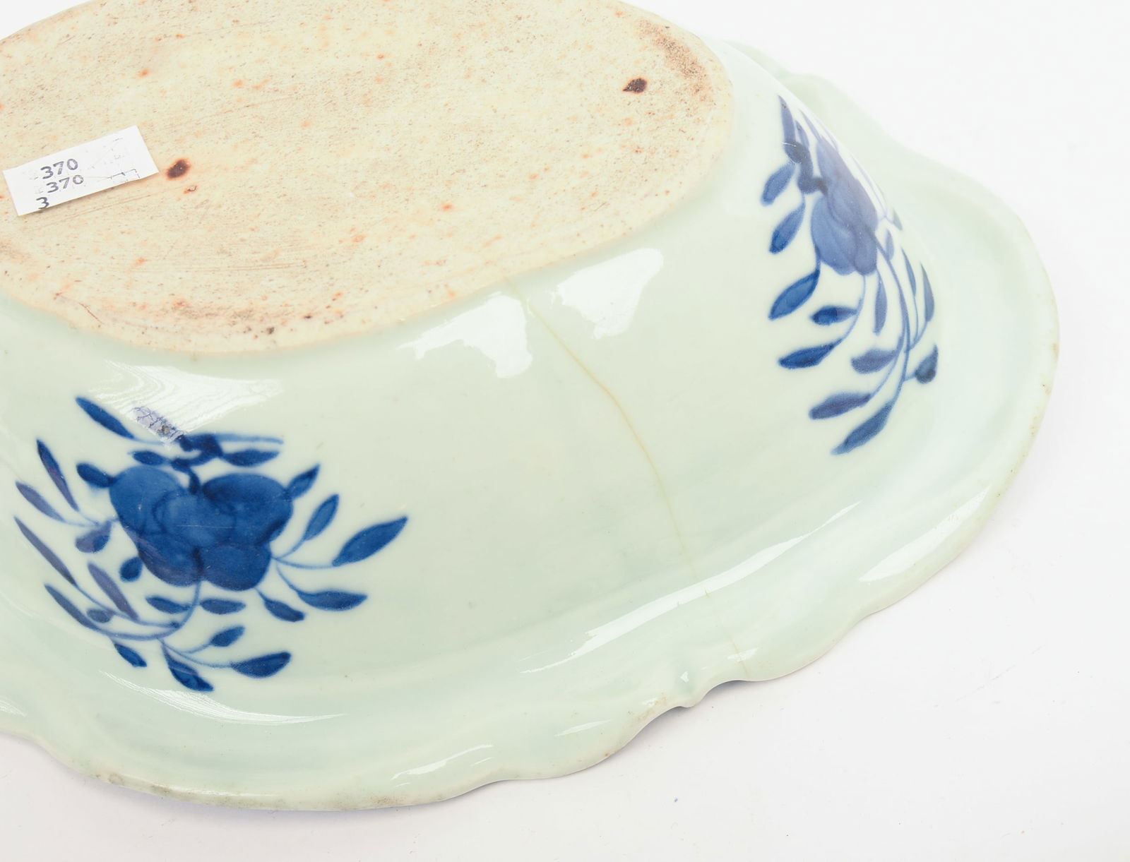 Three Canton Serving Pieces. - 5