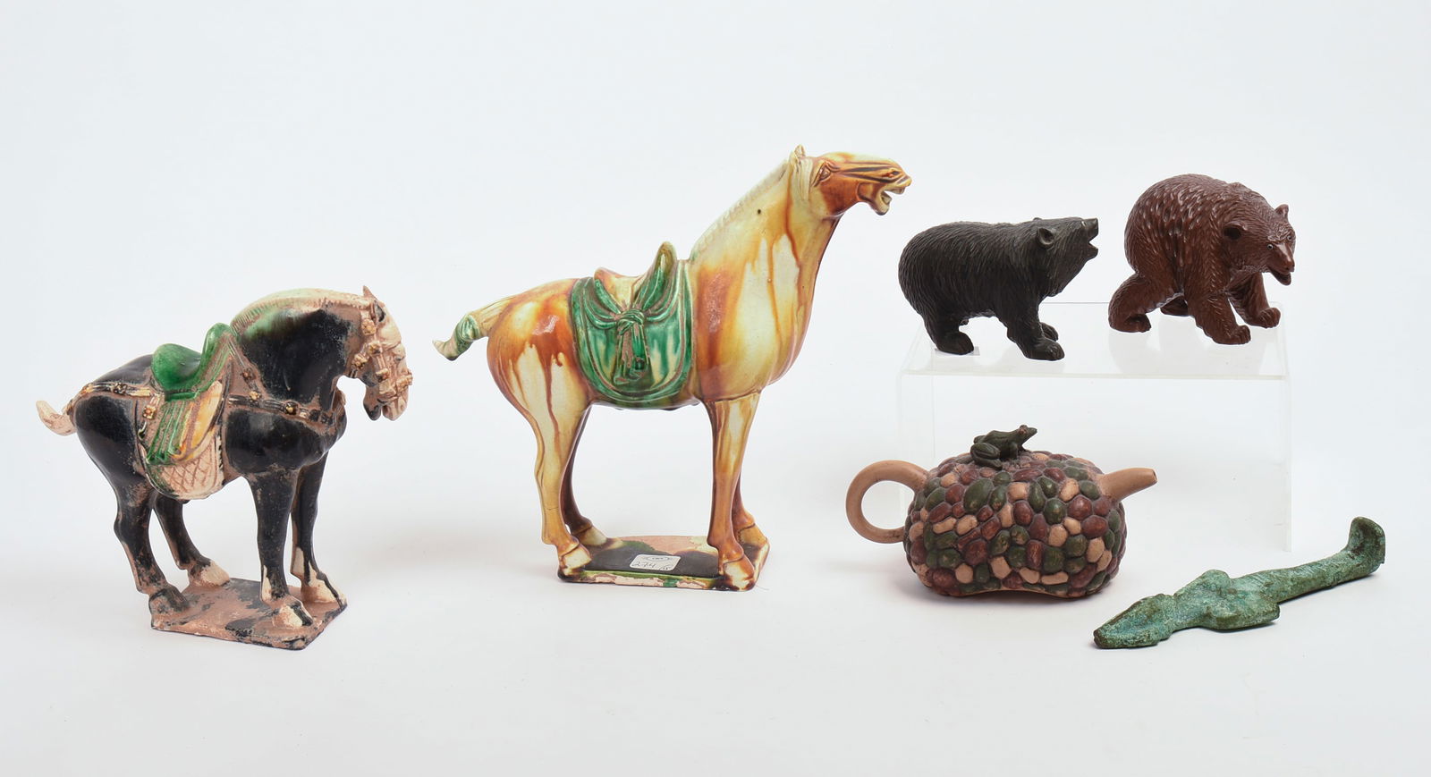Two Chinese Ceramic Horses. - 2