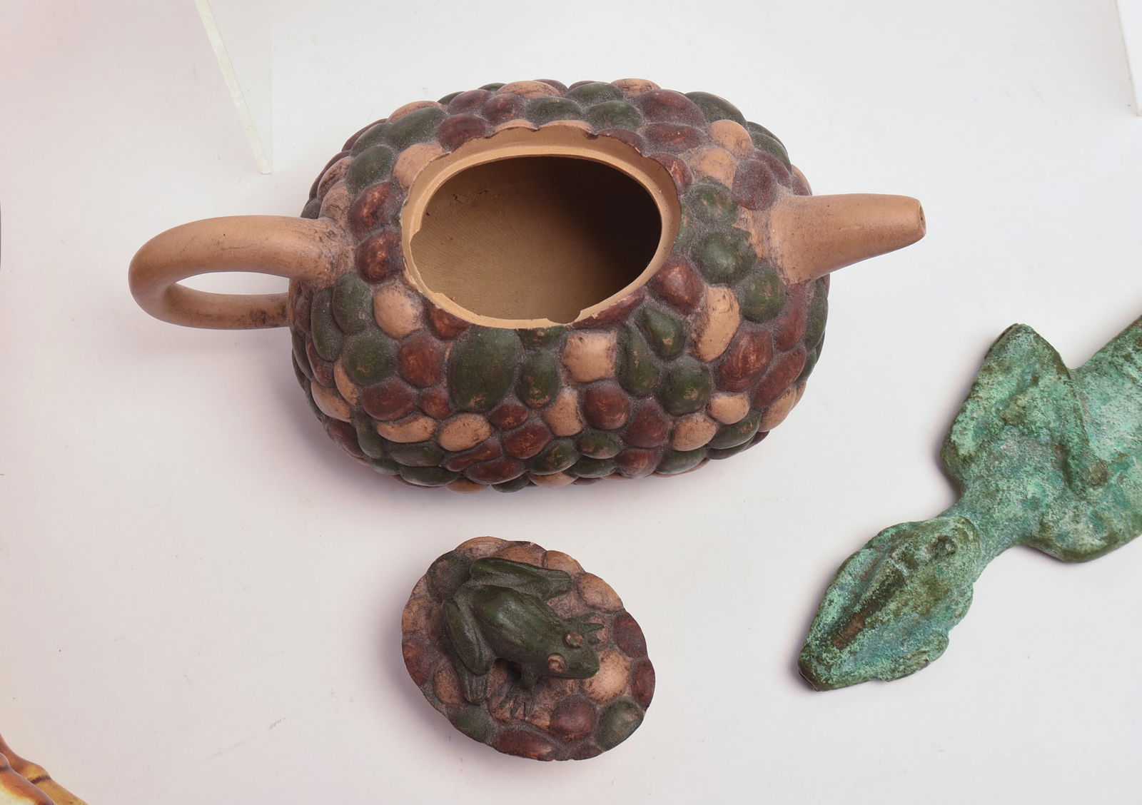 Two Chinese Ceramic Horses. - 3