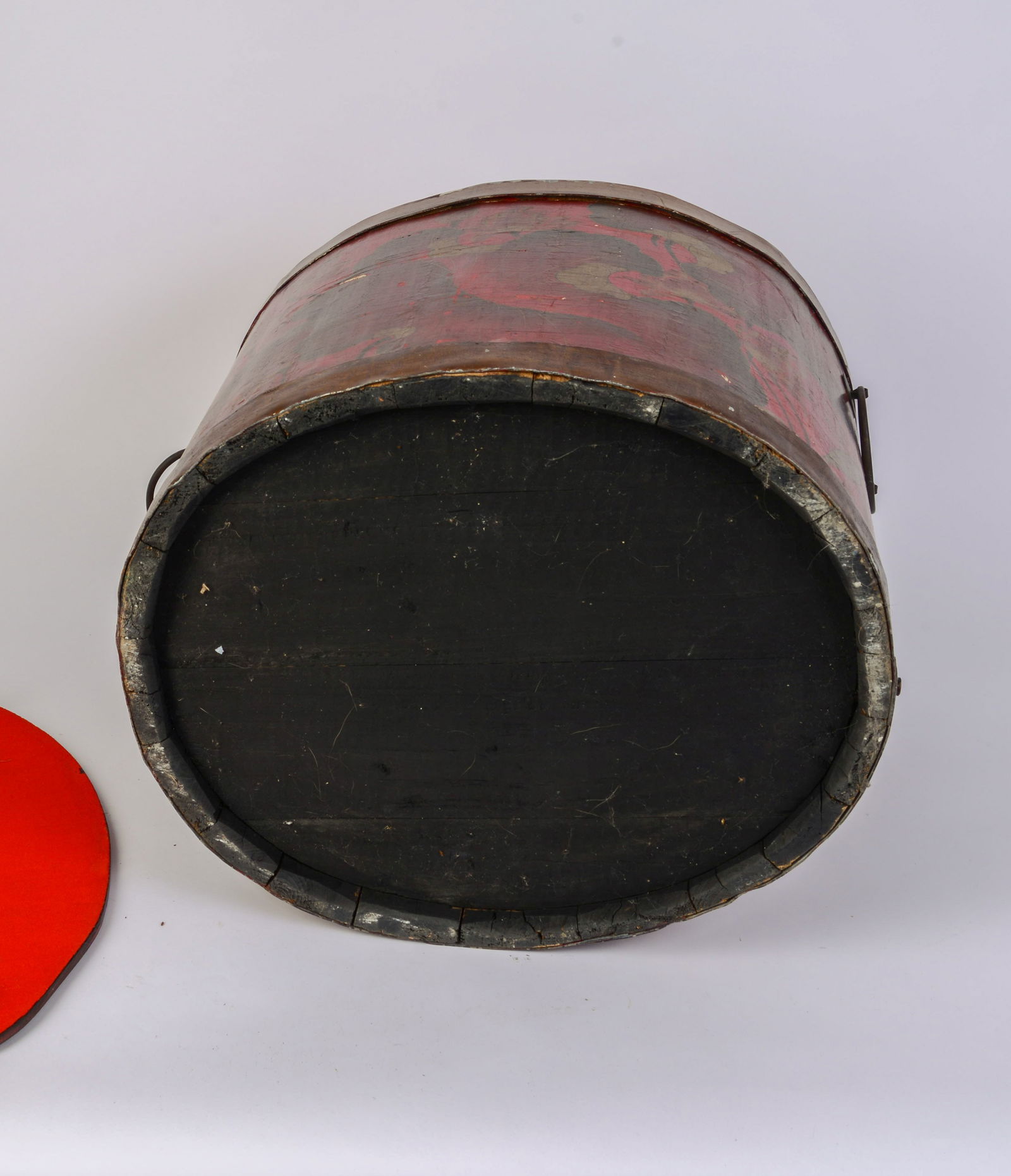 Large Red Lacquer Container. - 5