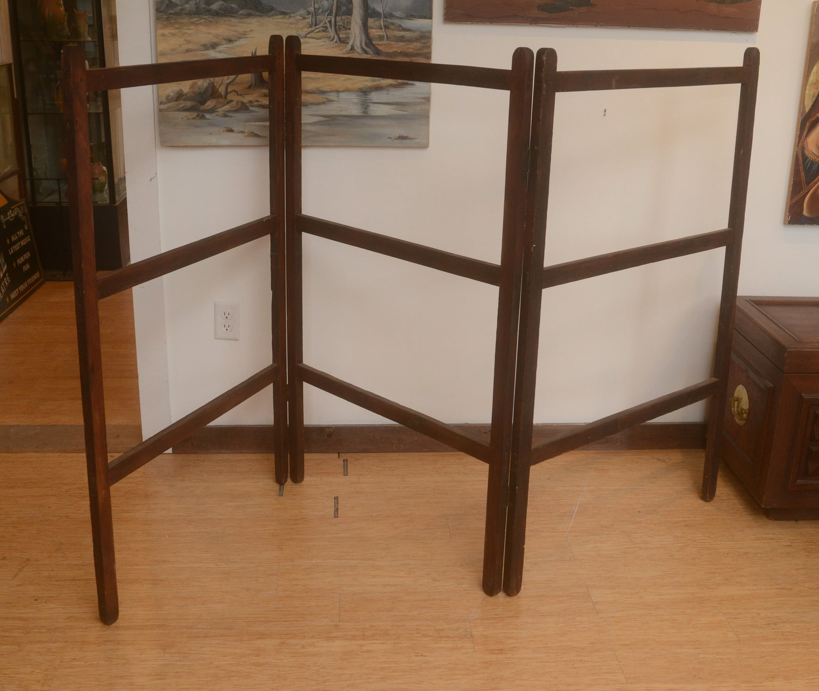18th Century Quilt Rack: Height 40 1/4 inches, length 100 inches.