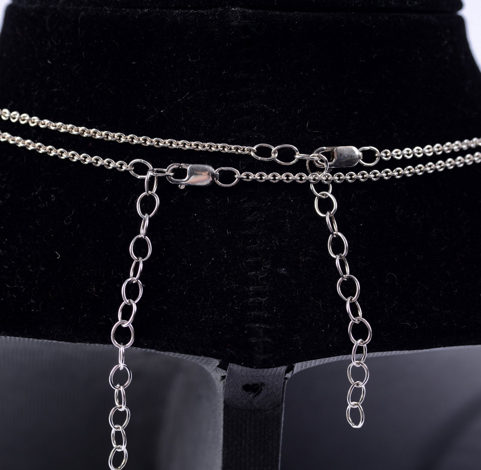 Two Two Sterling Necklaces. - 3