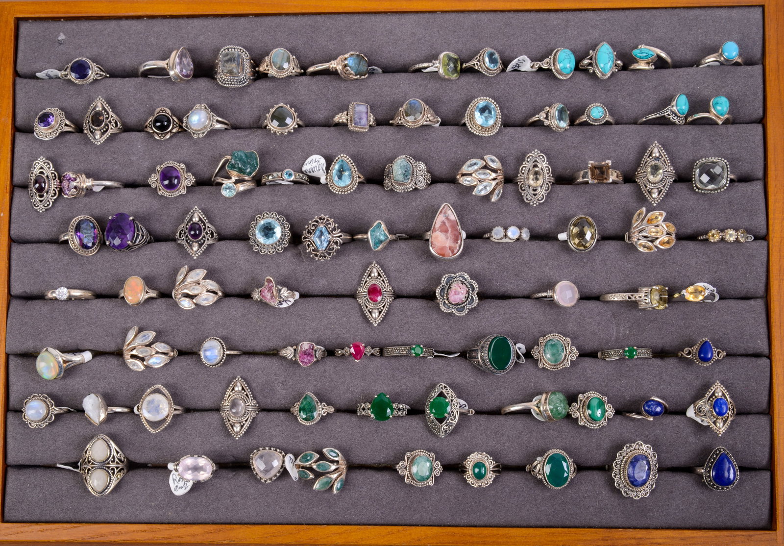 80+ Costume Jewelry Rings. (1 of 3)