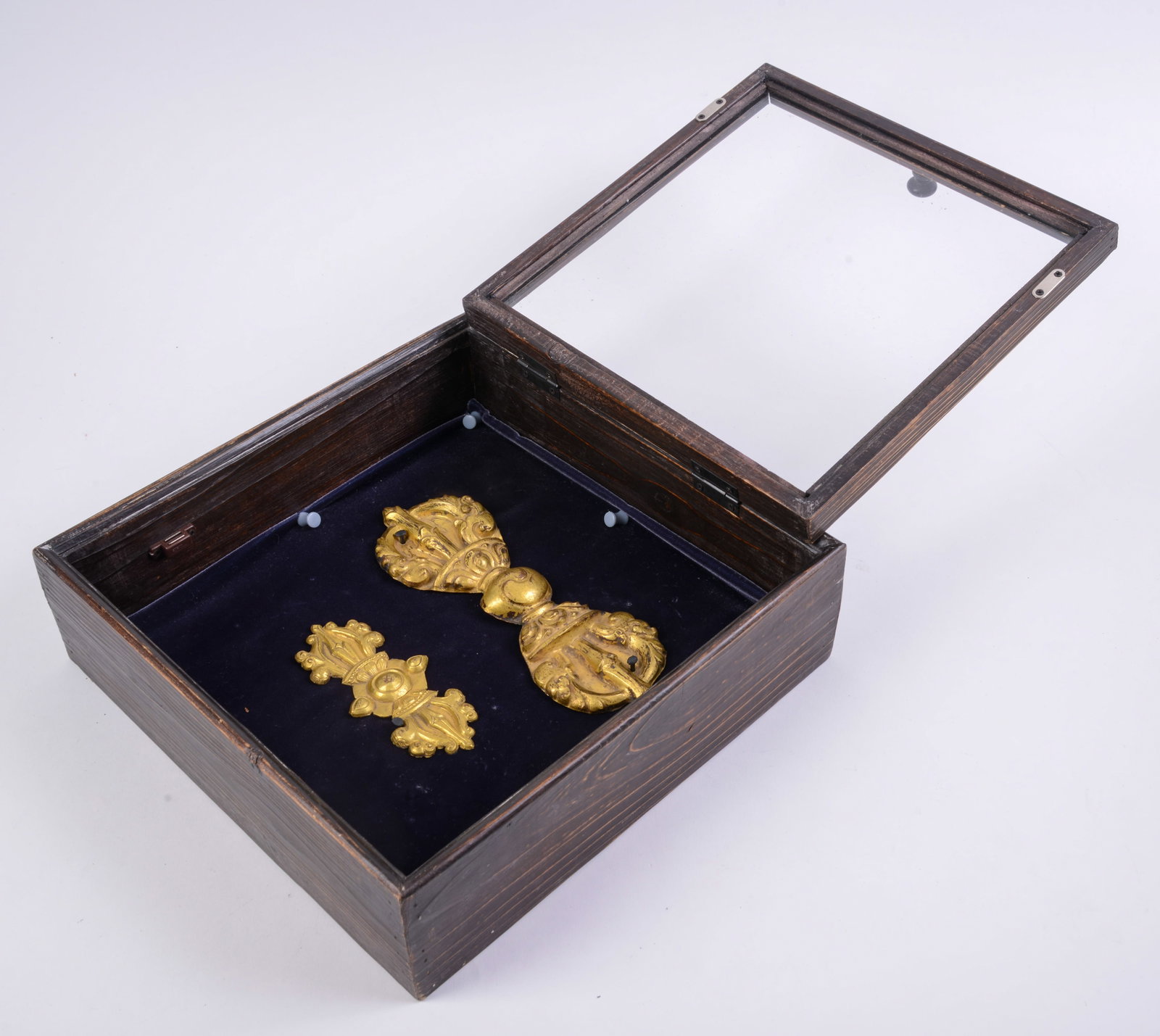 Two Decorative Metal Elements. - 4