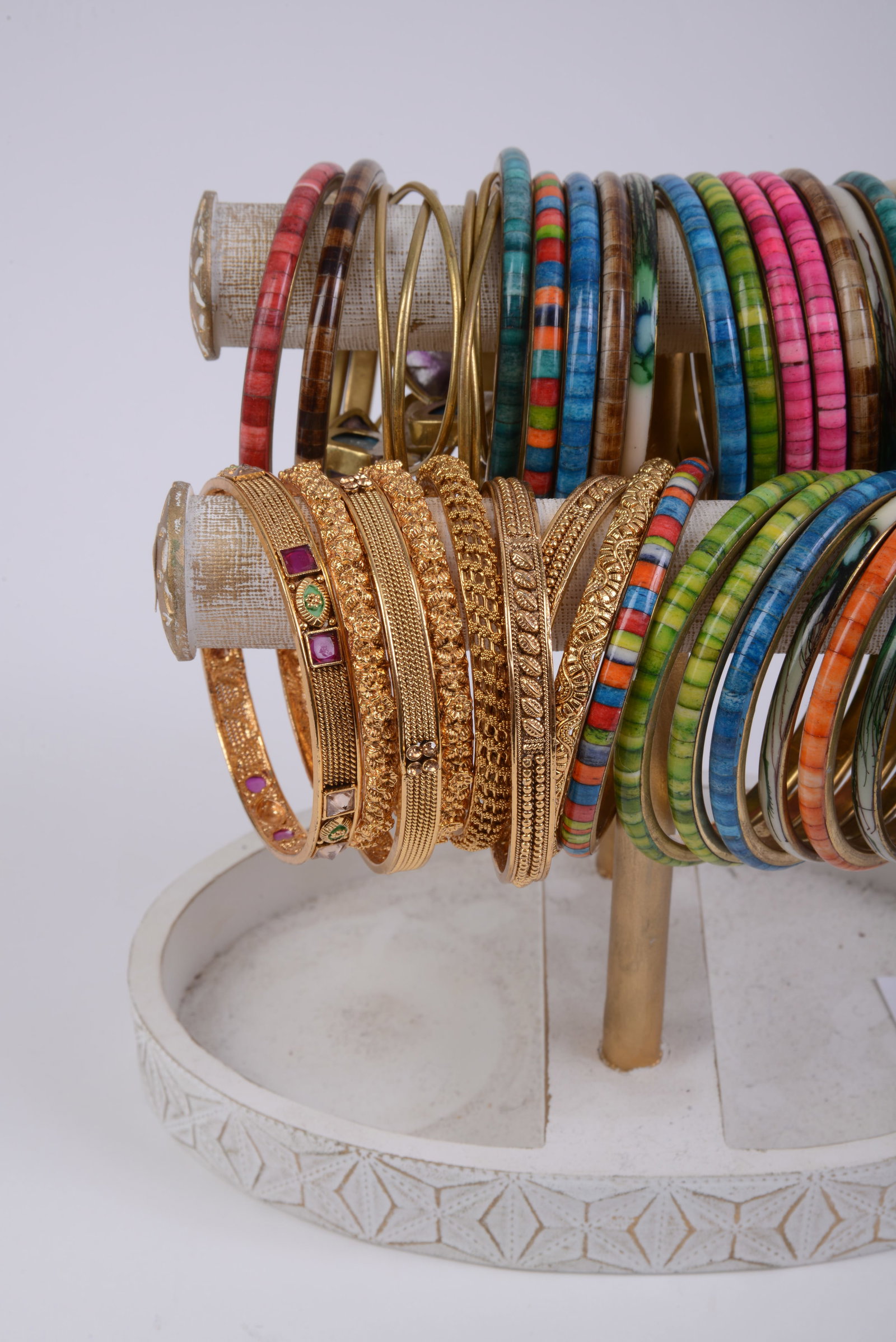 40 Bangle Bracelets. - 3