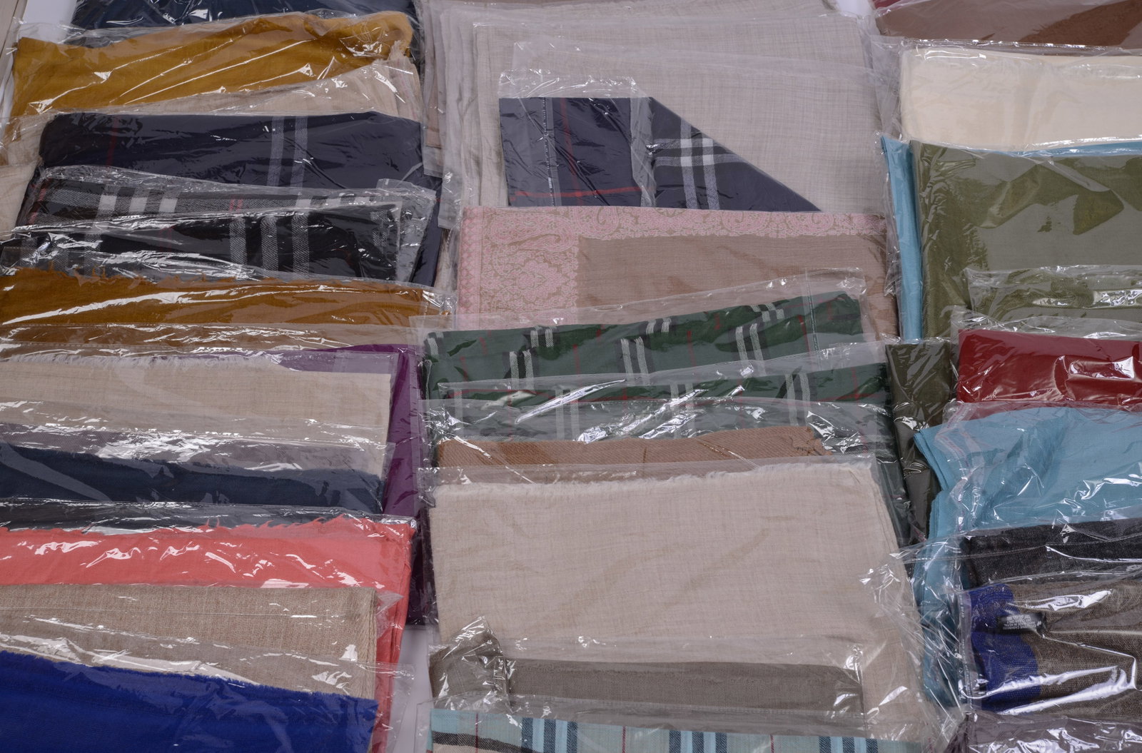 50 Pashmina Shawls. - 3