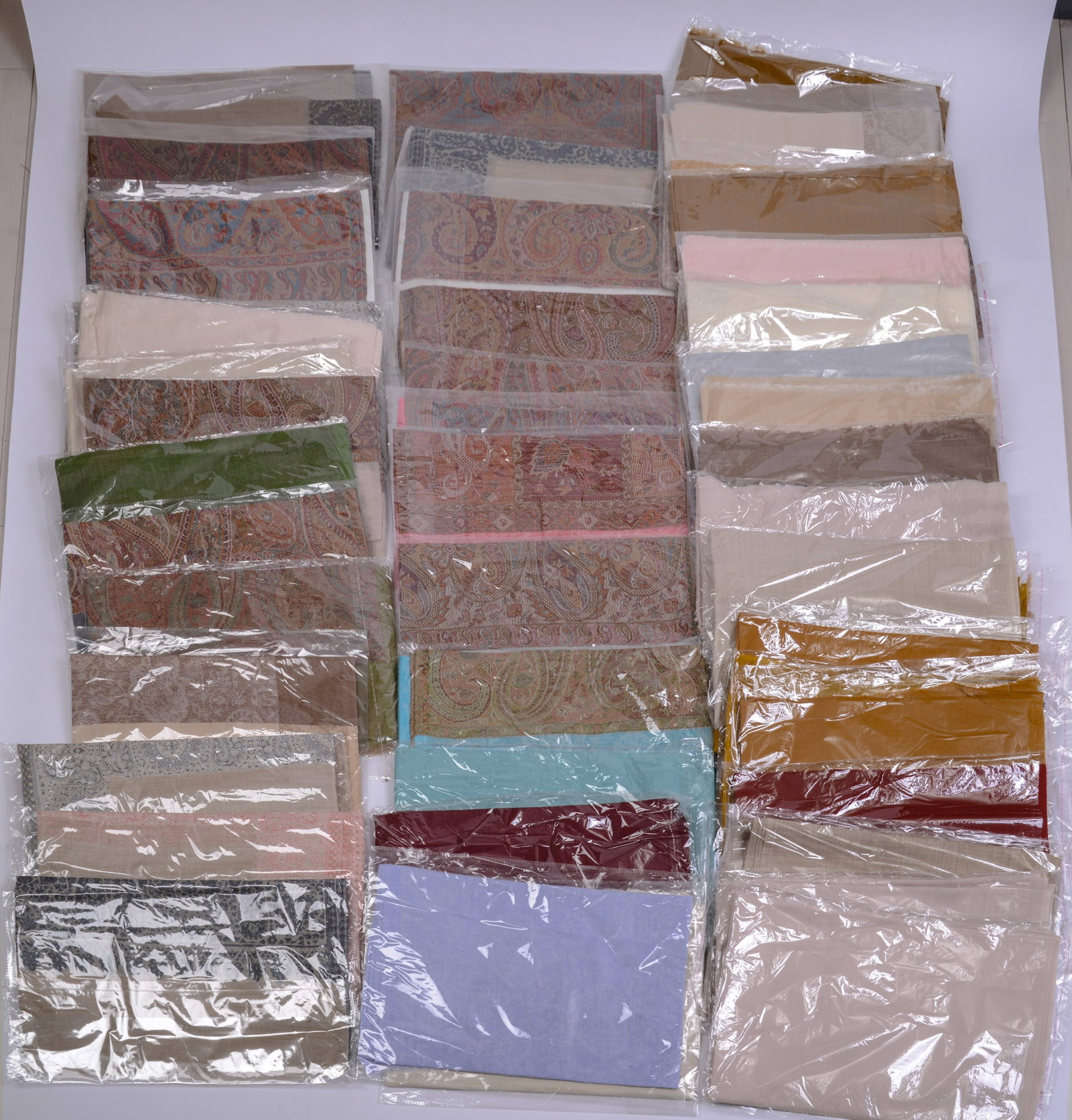 40 Pashmina Shawls.: Brand new, approximately 32 x 42 inches.