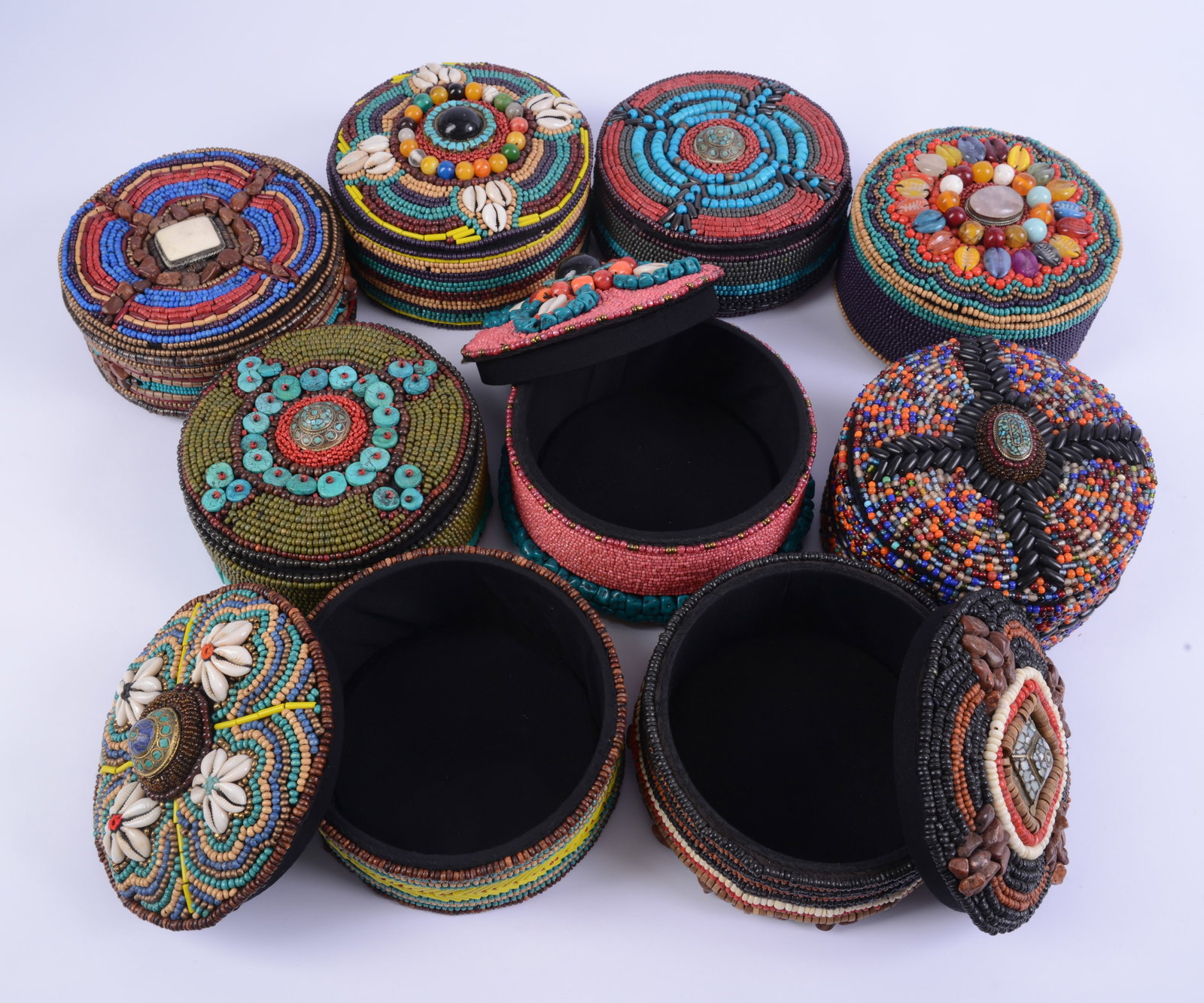 Ten Beaded Boxes With Shells. - 2