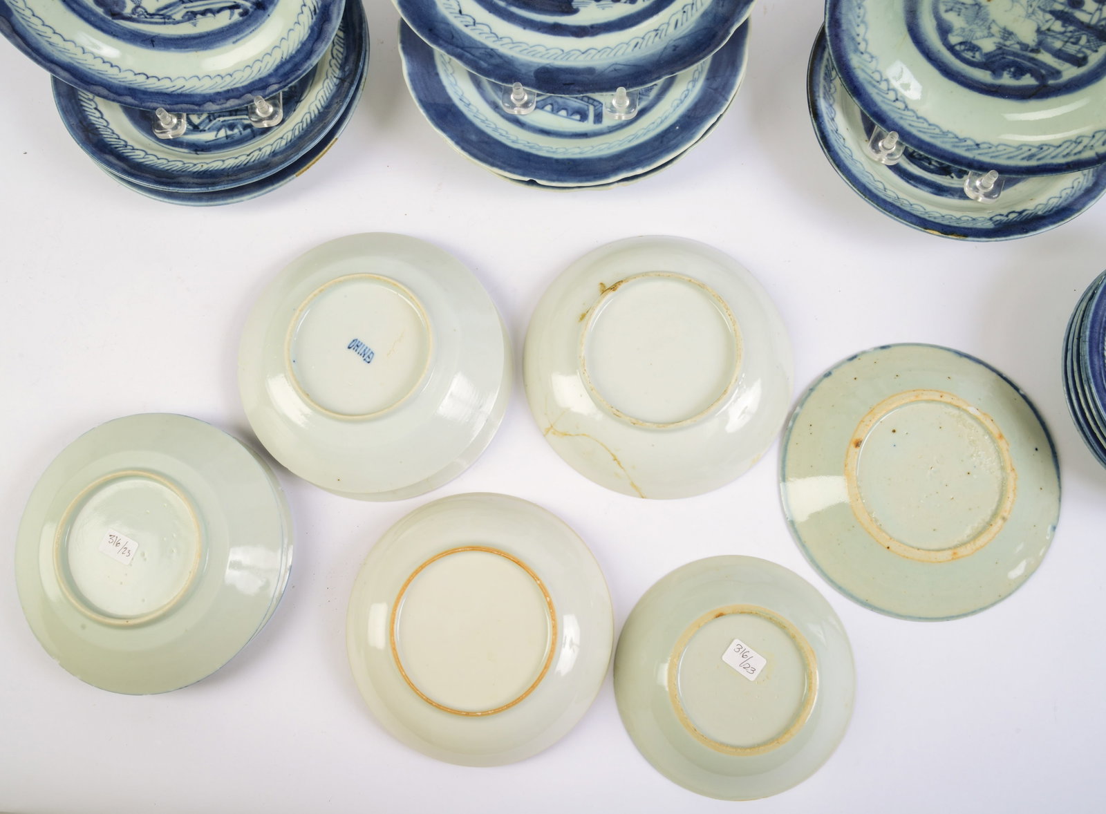 Twenty-three Assorted Canton Smaller Plates. - 2