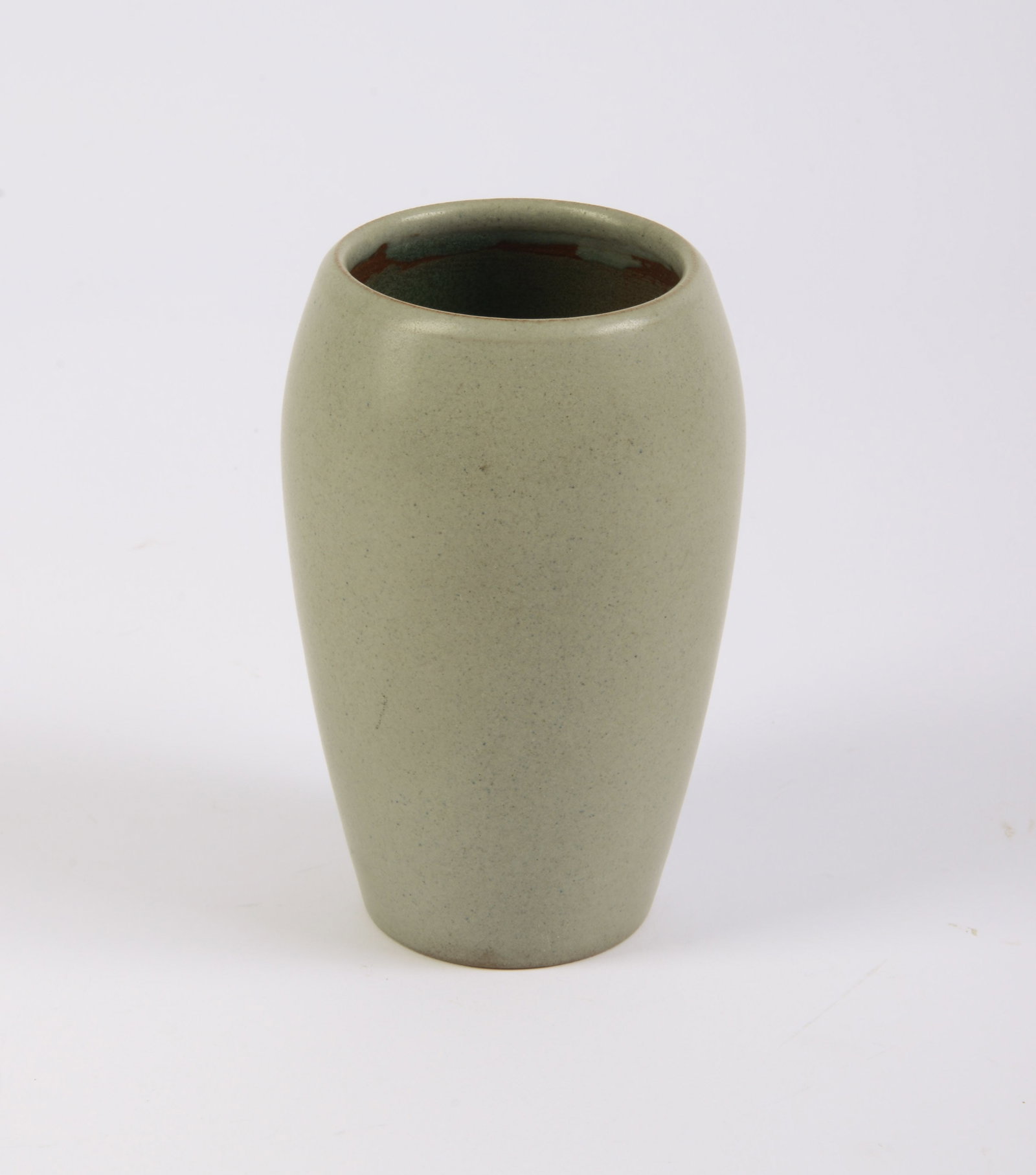 Marblehead Pottery Vase: 5 inch vase.