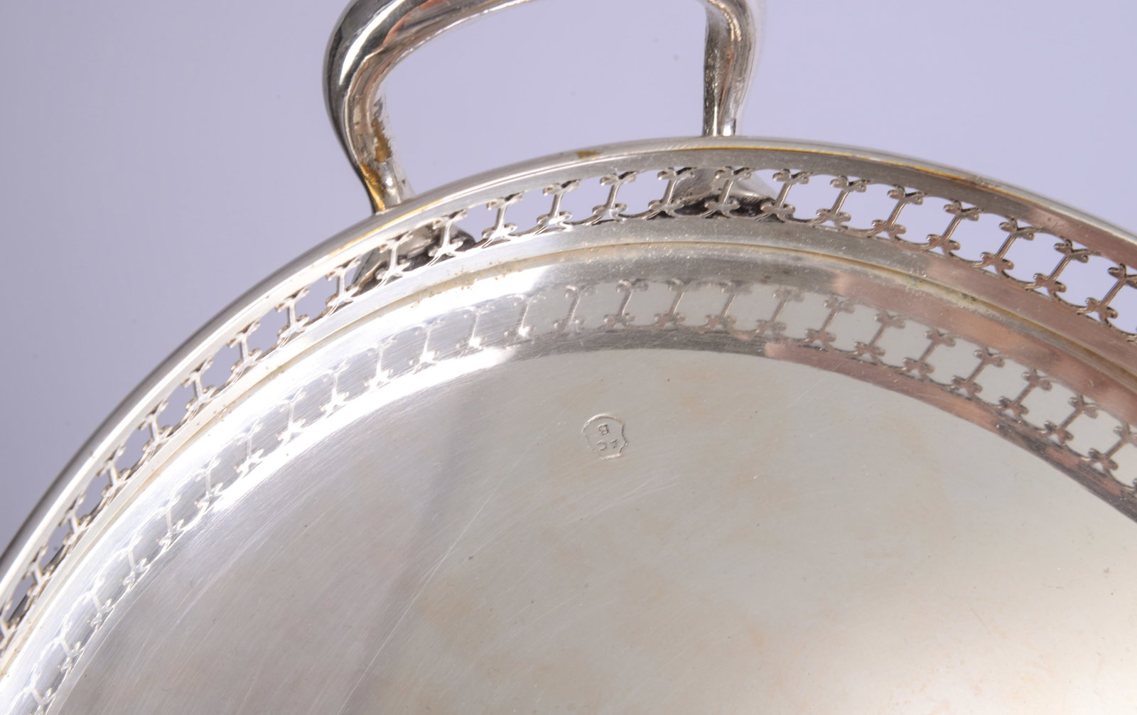 Two Silverplate Trays With Galleries. - 3