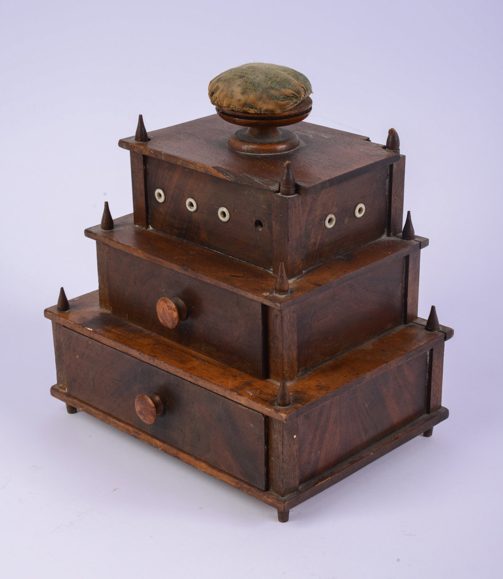 Shaker Sewing Box.: 10 x 9 x 6 inches. Some damage.