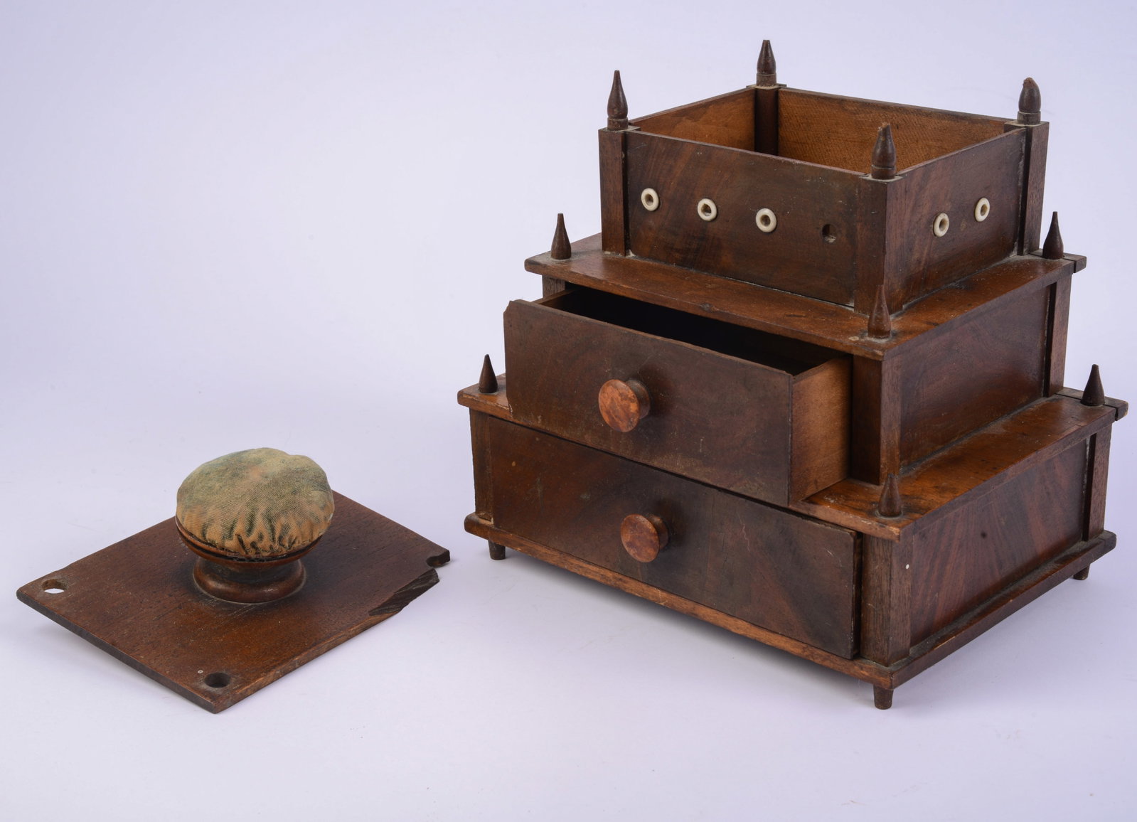 Shaker Sewing Box. - 2