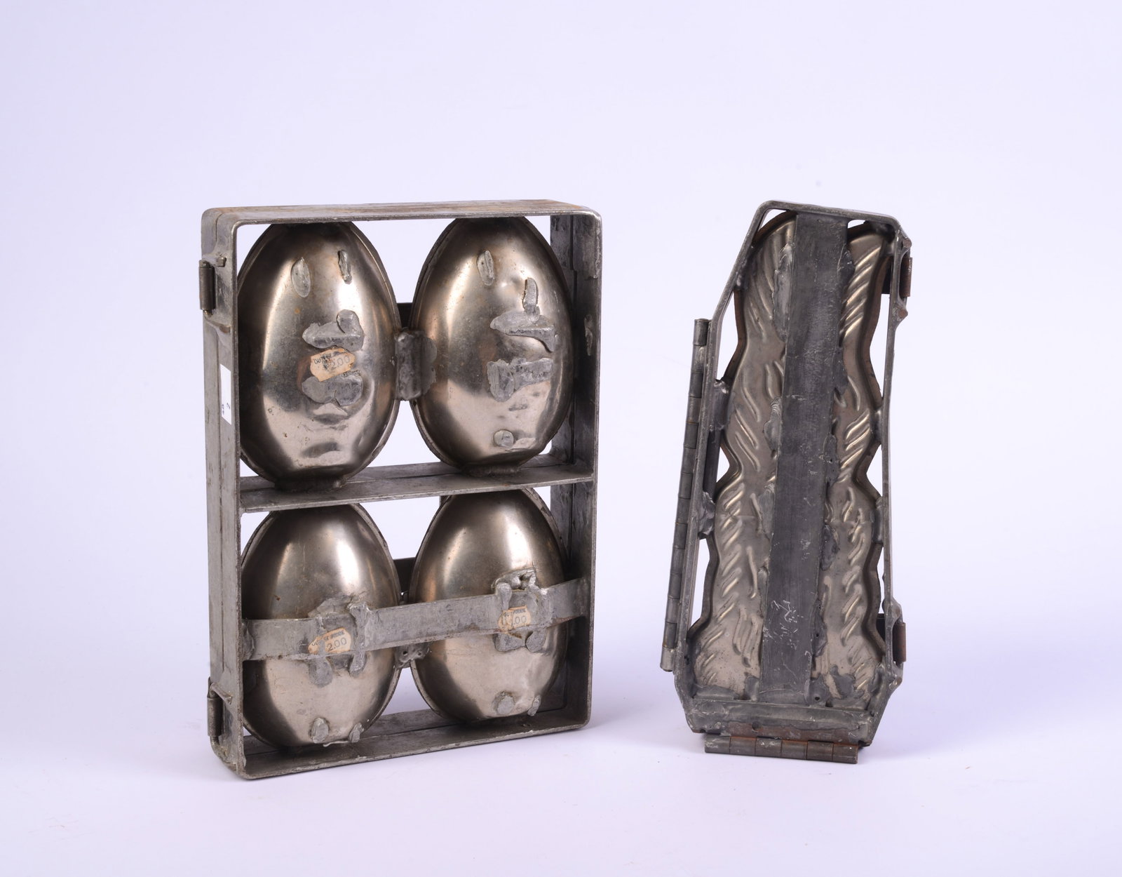 Two Vintage Easter Chocolate Molds. - 3