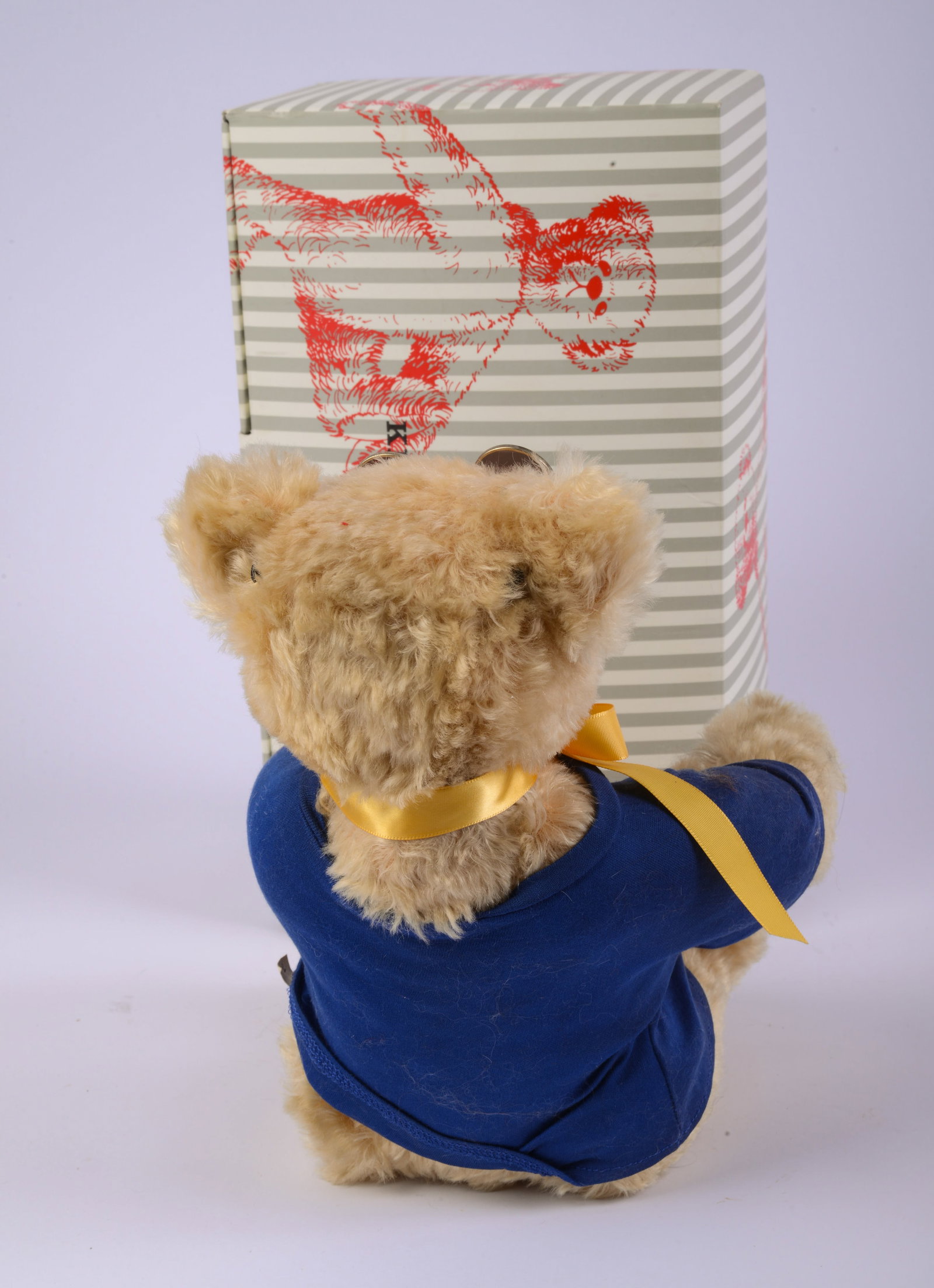 Steiff Bear, New in Box. - 4