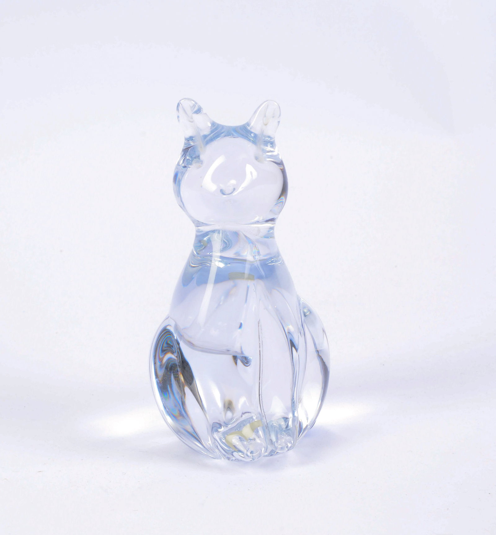 Larson Crystal Cat.: Height 5.5 inches, good condition.