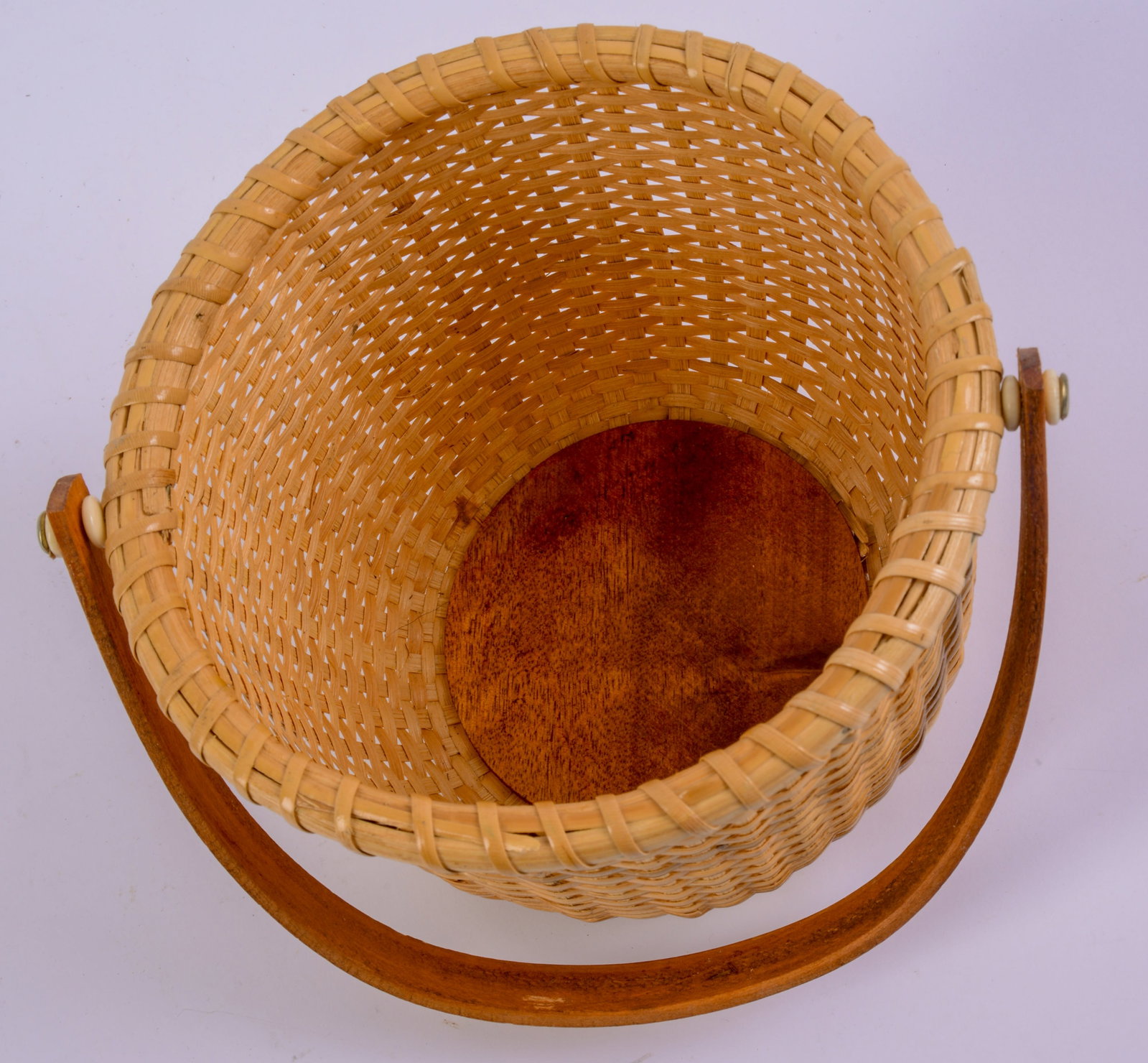 Nantucket Style Basket. - 3