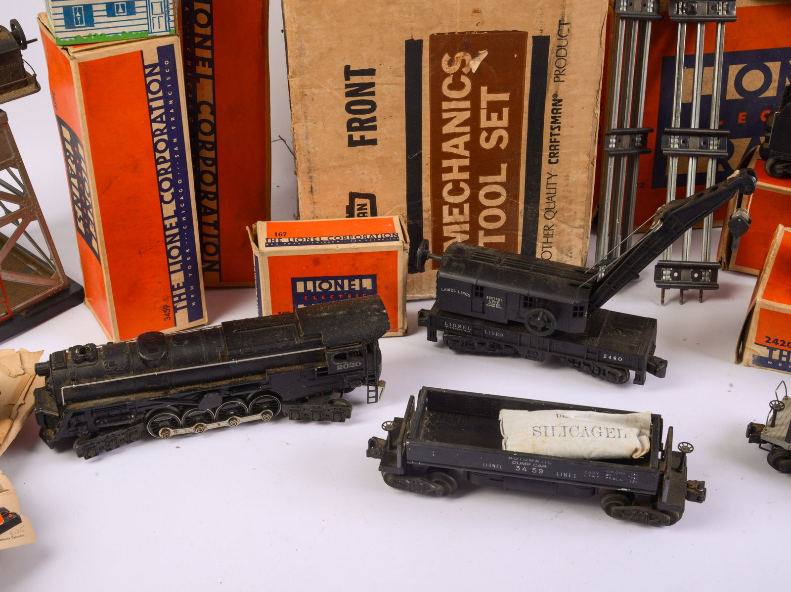 Complete Lionel Train Set. - 3