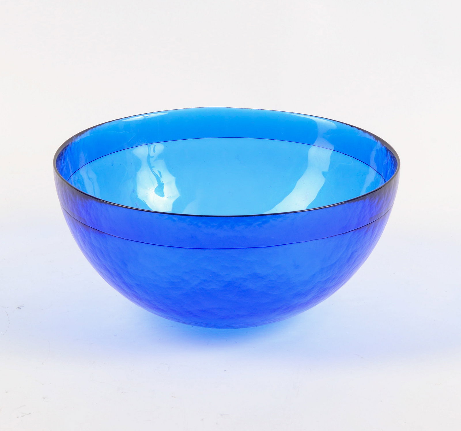 Yalos Casa Murano Blue Glass Bowl.: Diameter 11.5 inches, good condition.