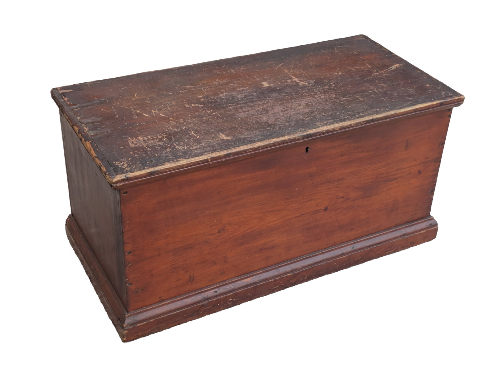 Diminutive 18th C Pine Trunk,: Height 17 inches, width 33 inches, depth 17 inches.
