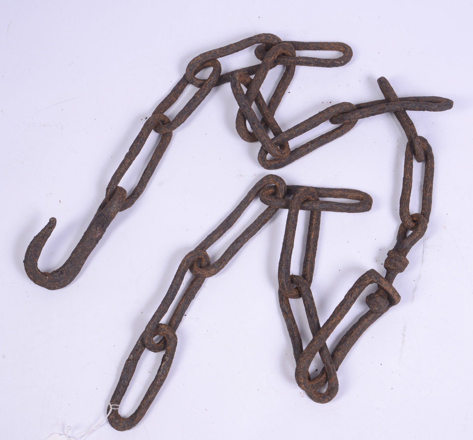19th Century Wrought Iron Chain.: Length 82 inches.