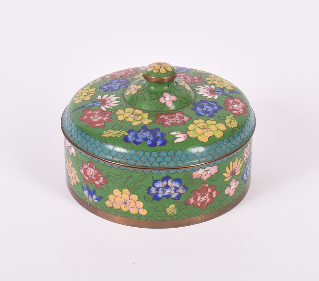 Chinese Cloissonne Box. - 2