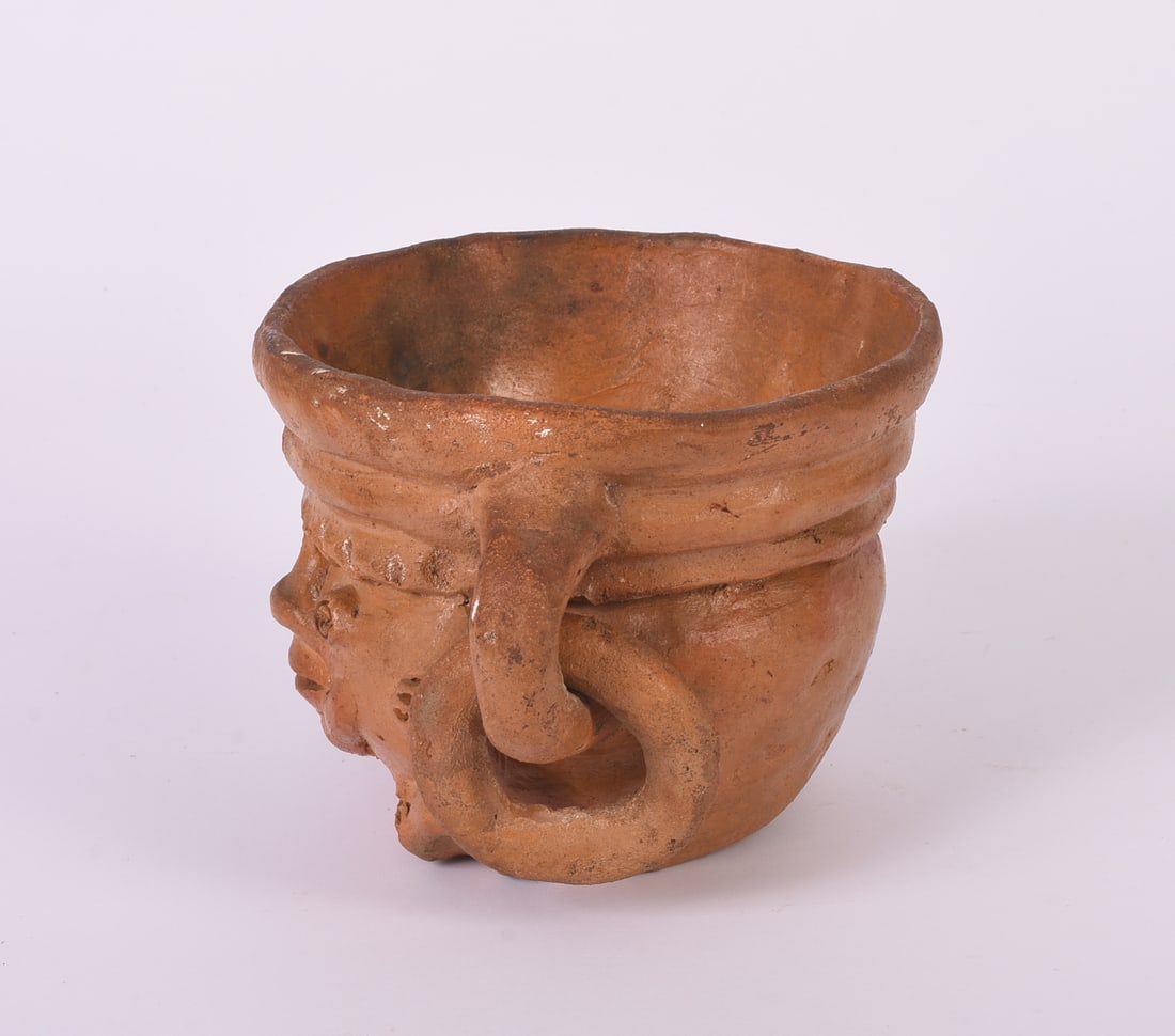 Studio Pottery Face Bowl. - 2