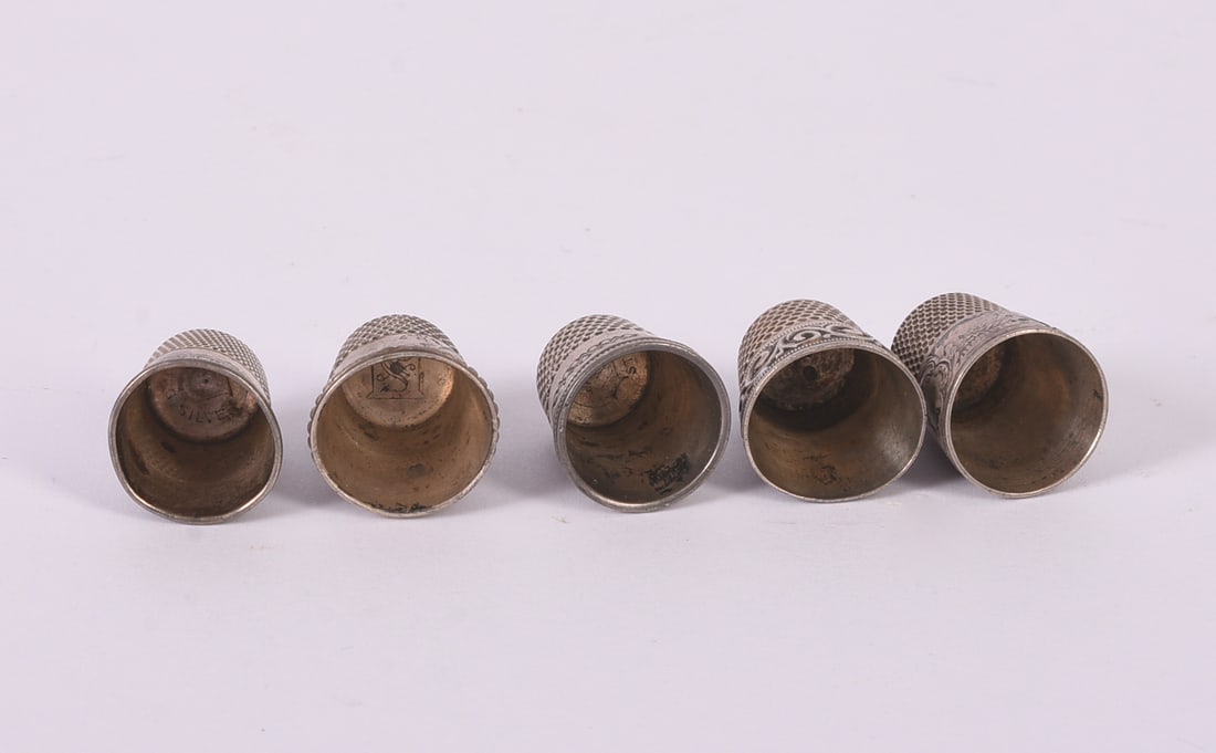 Five Sterling Silver Thimbles. - 2