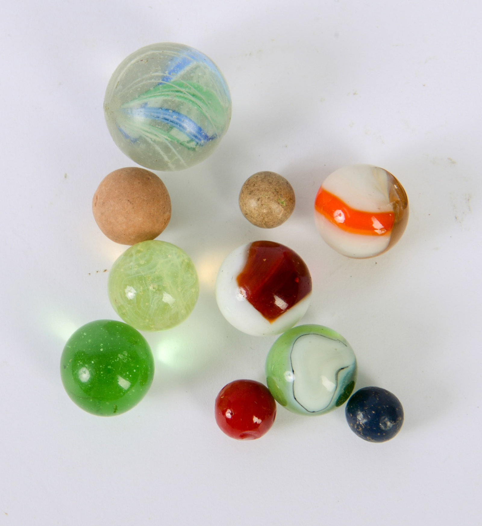 Collection of Antique Marbles.: Largest diameter 0.75 inches.