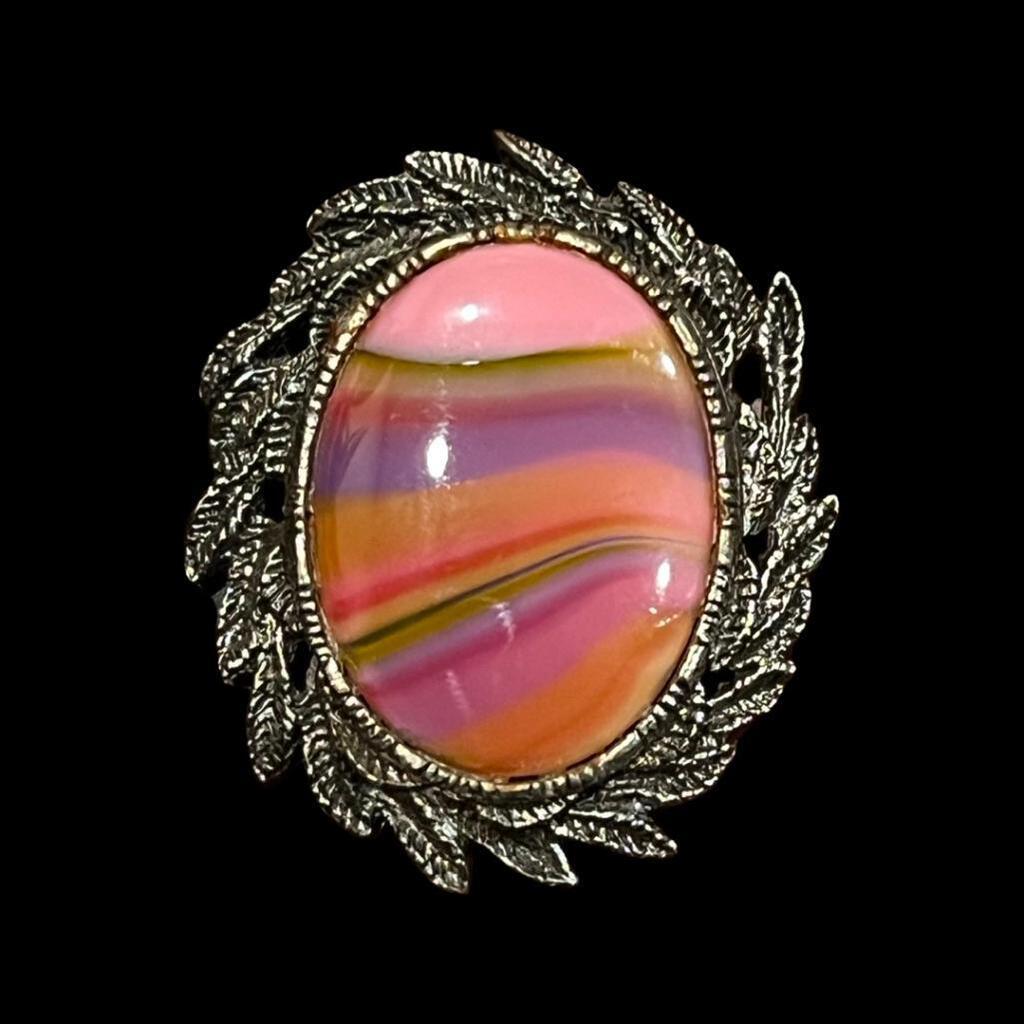 Antique Carnelian Banded Agate Sterling Silver Brooch: Antique Carnelian Banded Agate Sterling Silver Brooch
