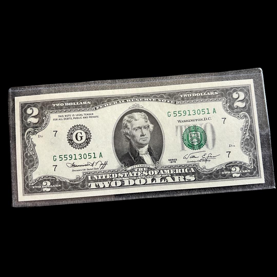 Green Seal 1976 Series $2 Dollar Bill (1 of 2)