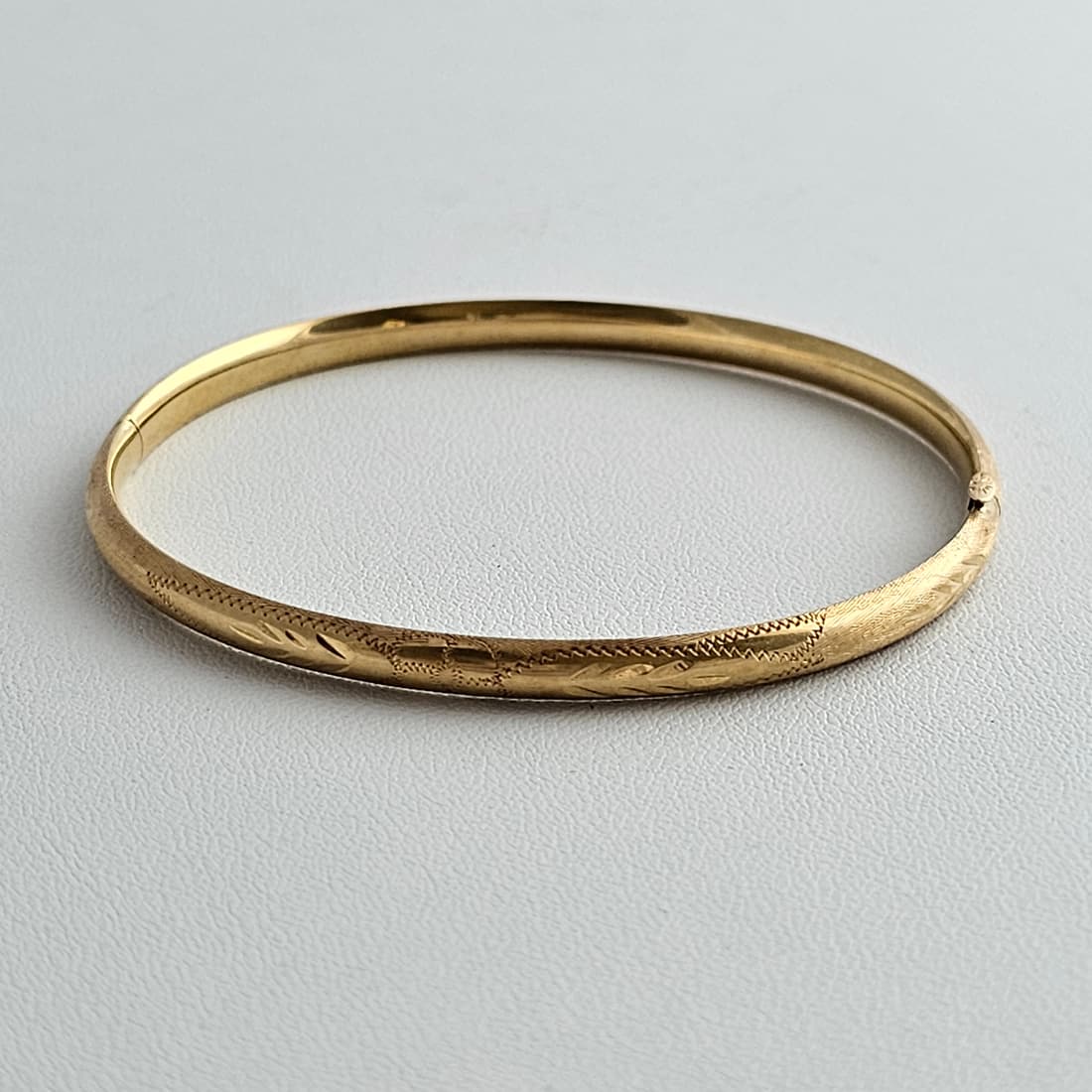 14k Yellow Gold Bangle (1 of 10)