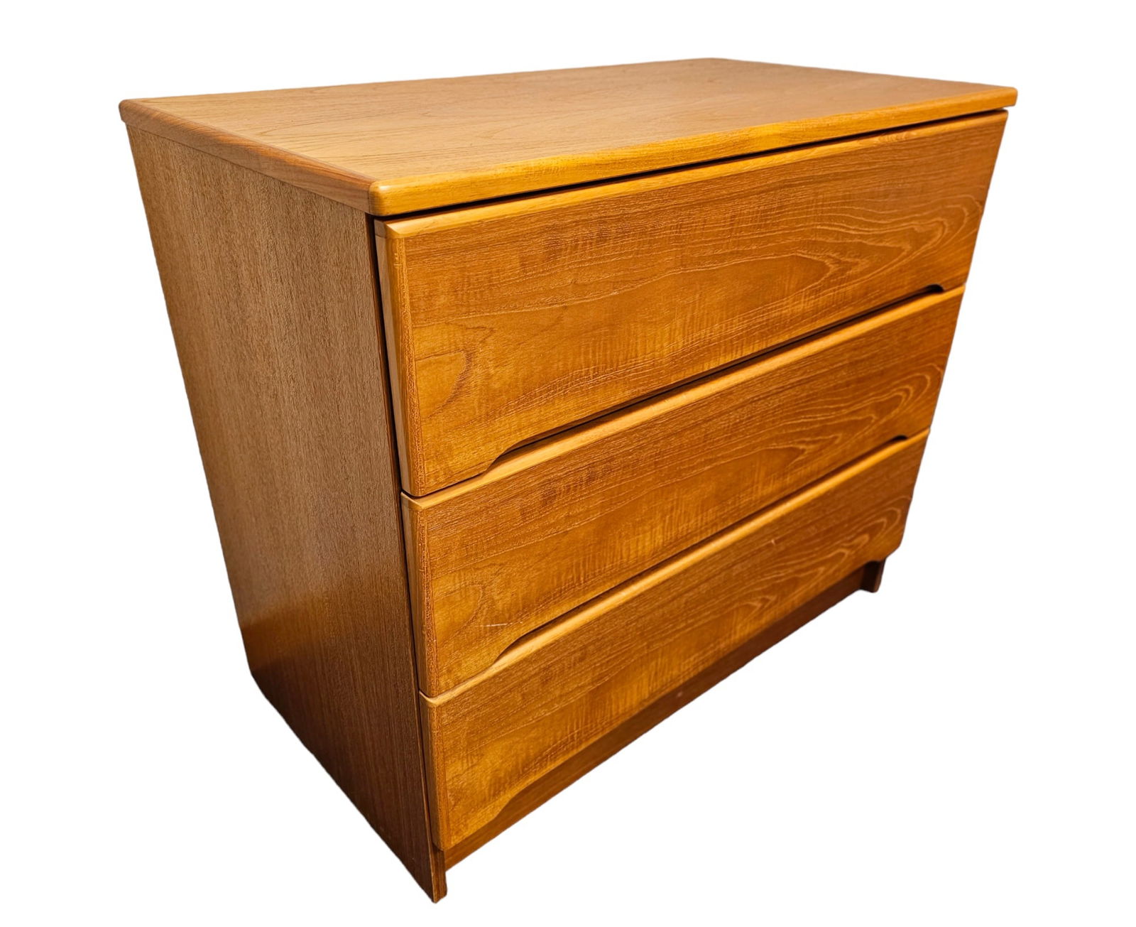 Mid Century Style Chest of Drawers (1 of 5)