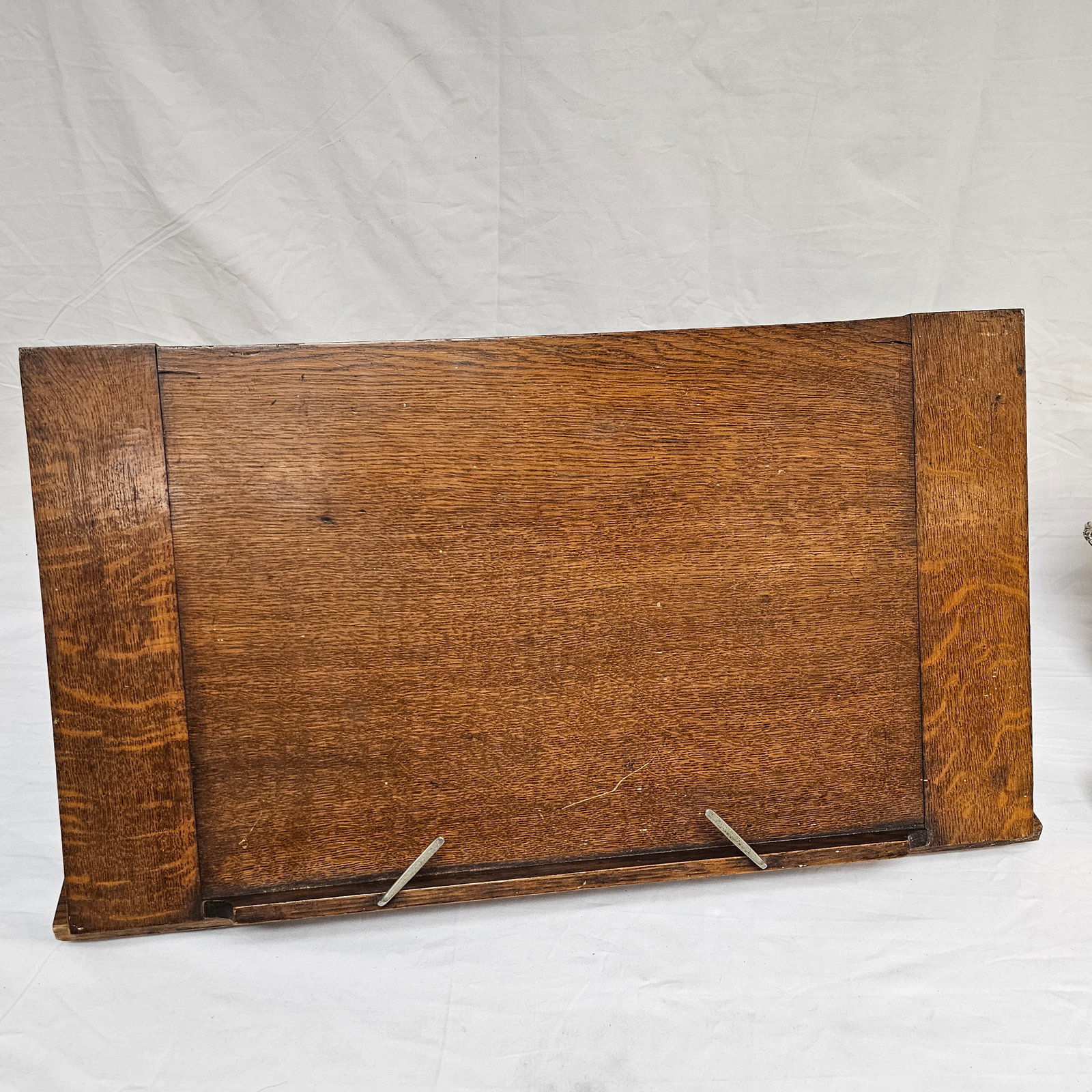 Wood Tabletop Book Stand: Wood, tabletop book stand with metal holders and a wood back stand.
