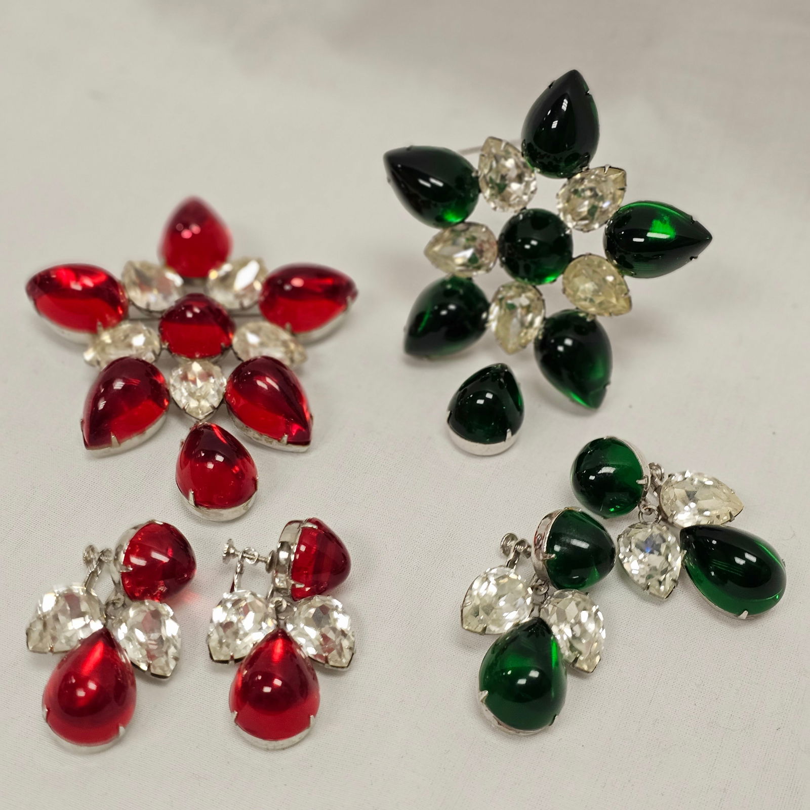 Group of Statement Flower Vintage Brooches & Earrings (1 of 18)