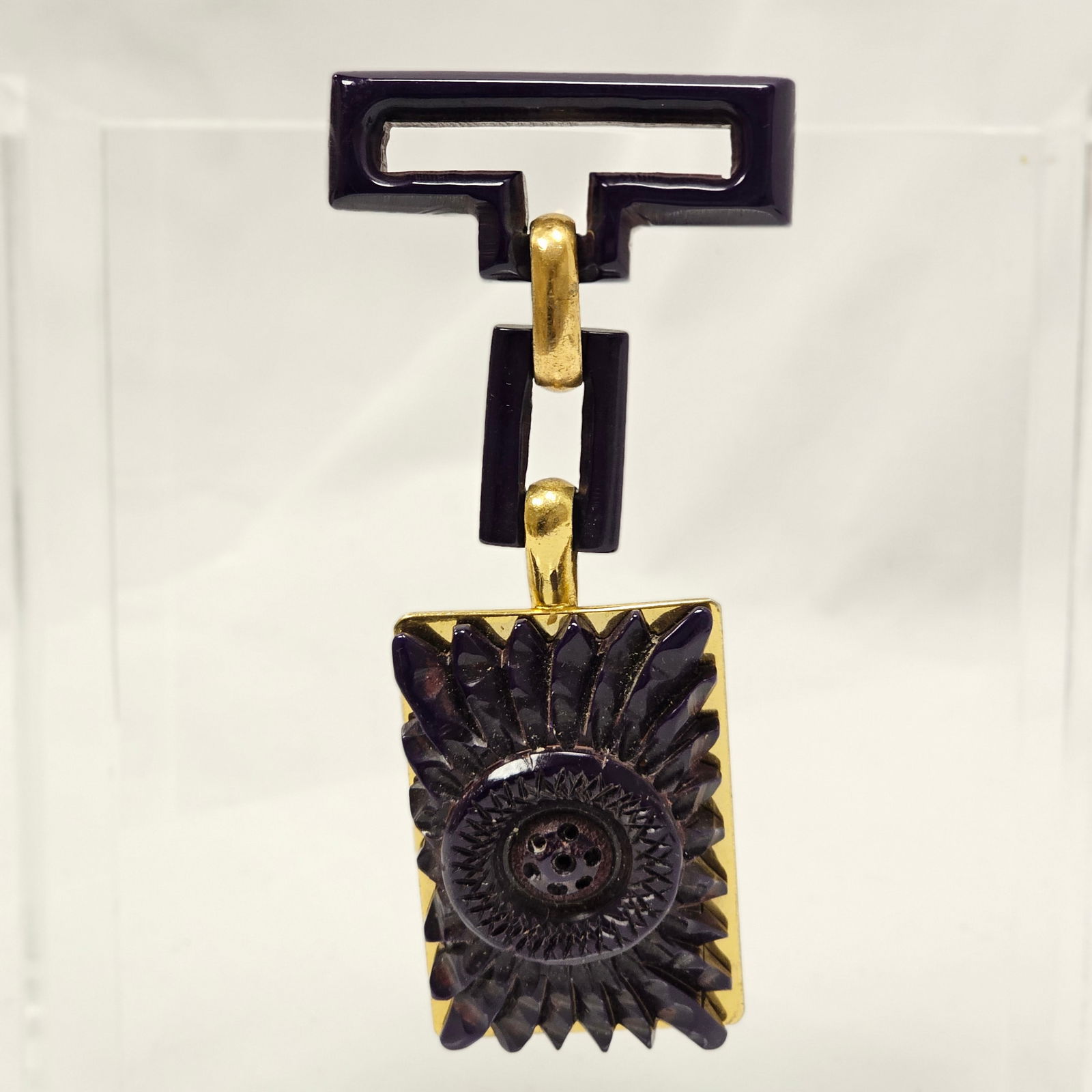 Purple Bakelite Brooch (1 of 8)