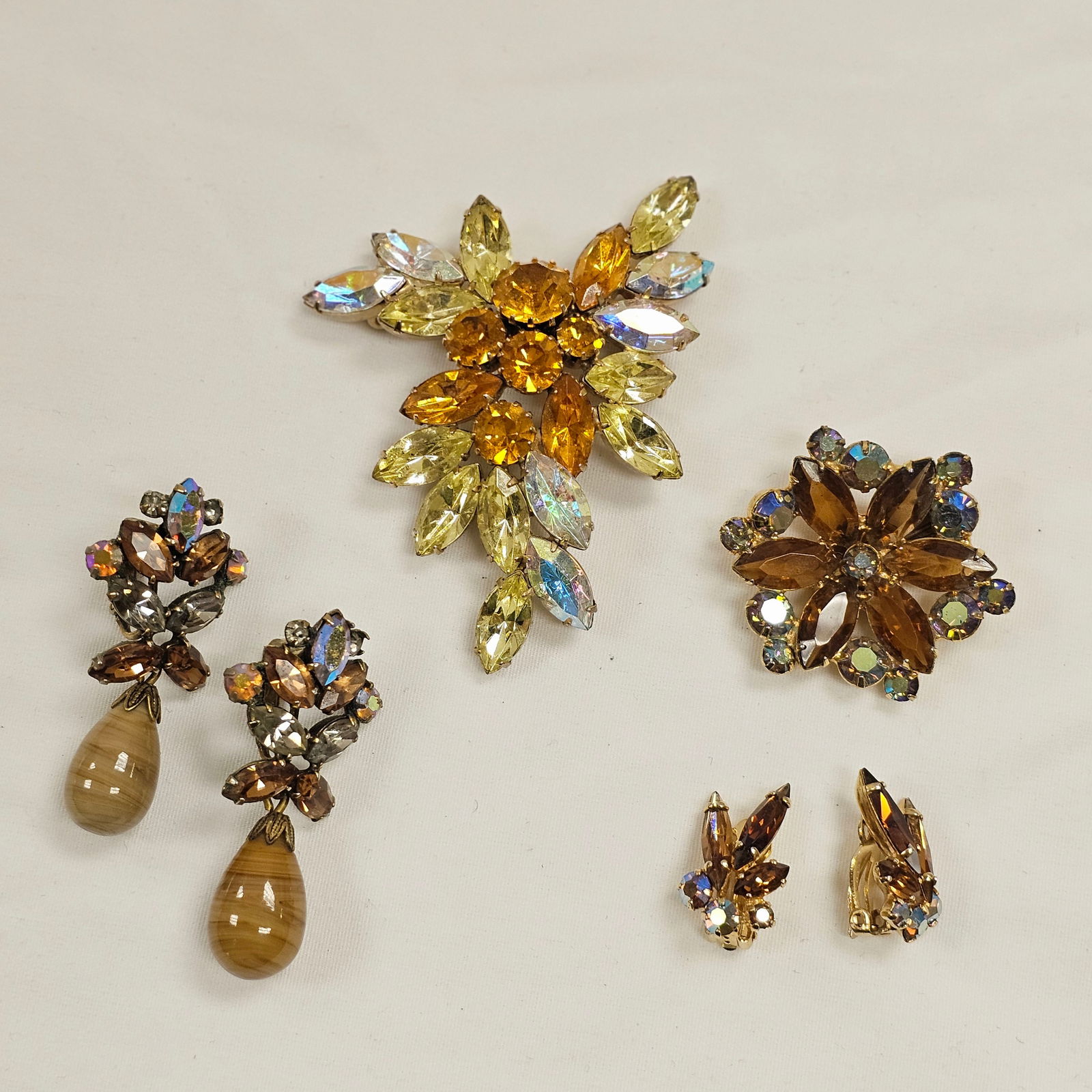 Sherman Clips & Other Vintage Jewelry (1 of 10)