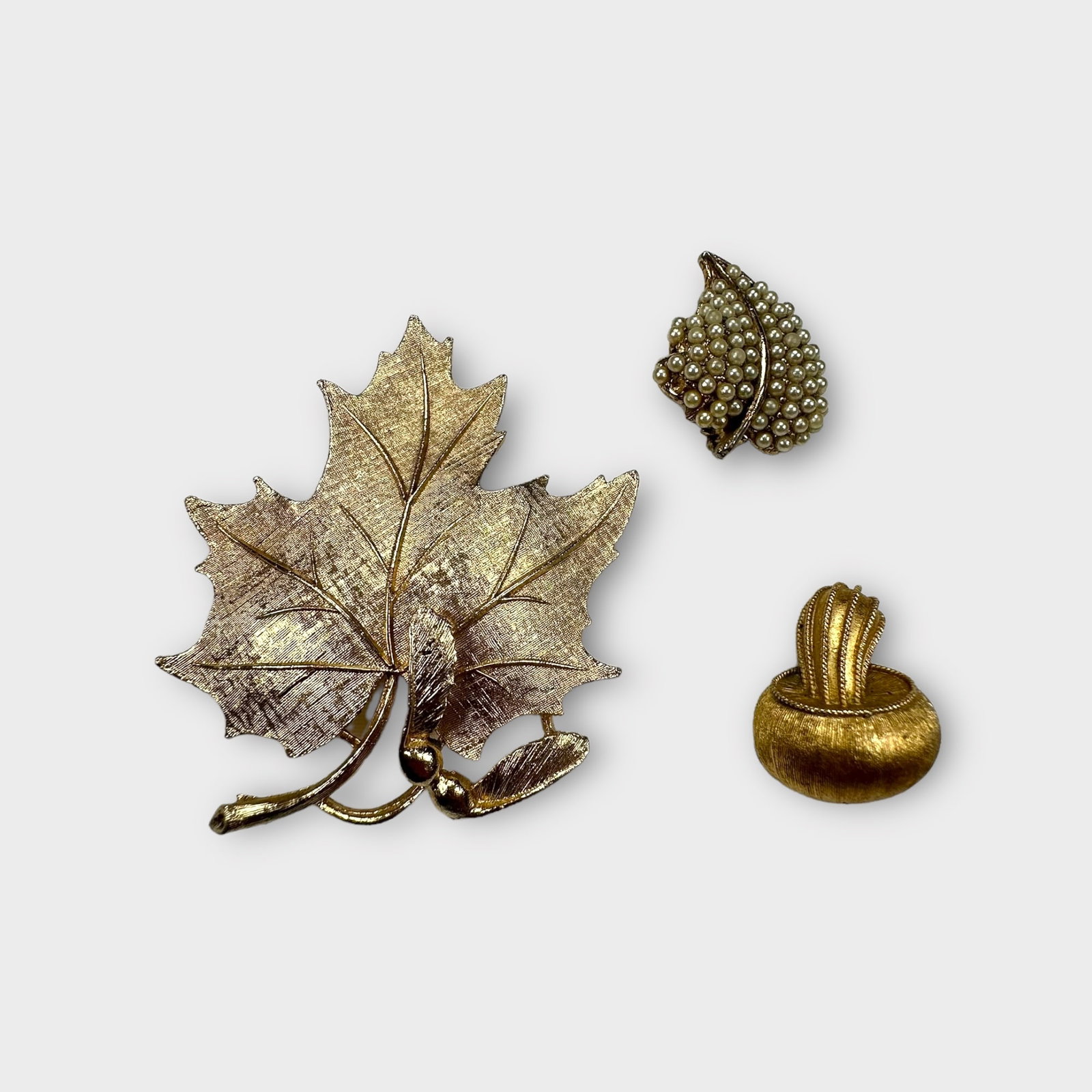 Three Vintage Nature Pins (1 of 4)