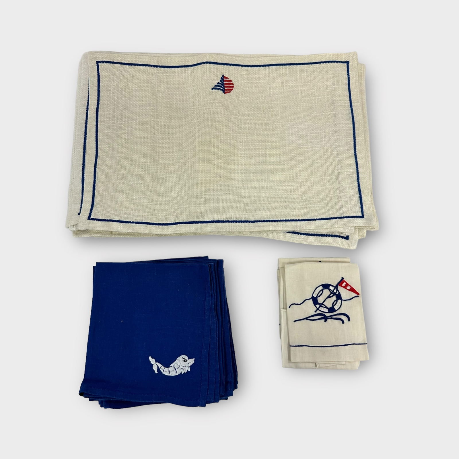 Group of Table Linens (1 of 5)