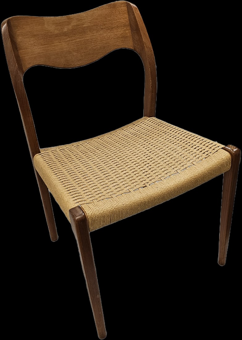 Single Moller Woven Sidechair: Single chair with Woven seat, see images of condition and wear on wood, brand marking also shown.