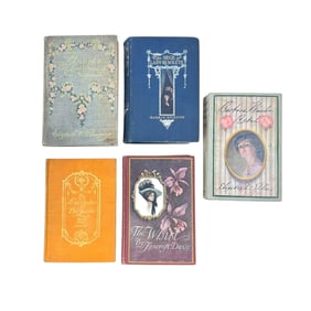 Lot of 5 Grouping of Female Fiction Novels