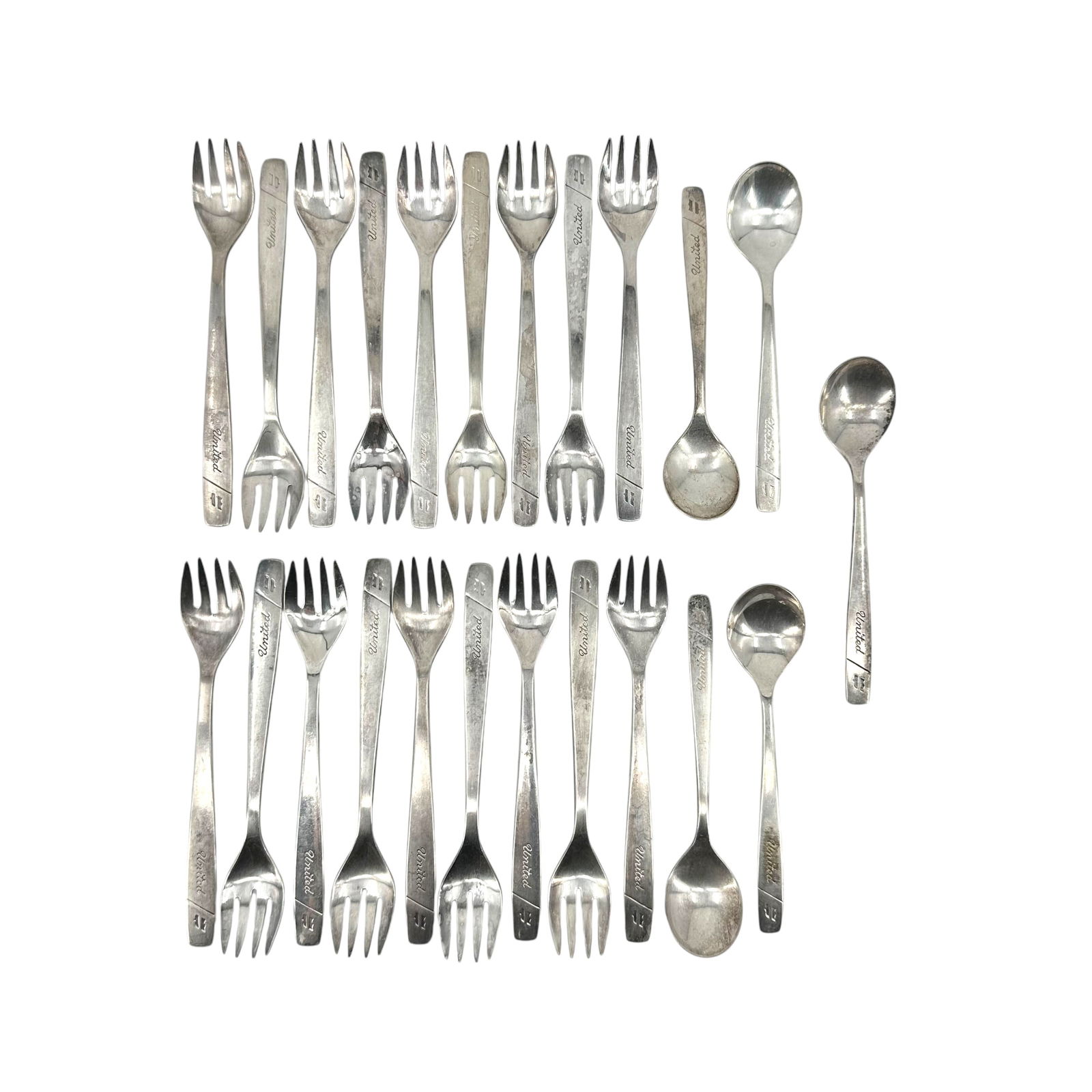 Lot of Vintage United Airlines Flatware (1 of 4)