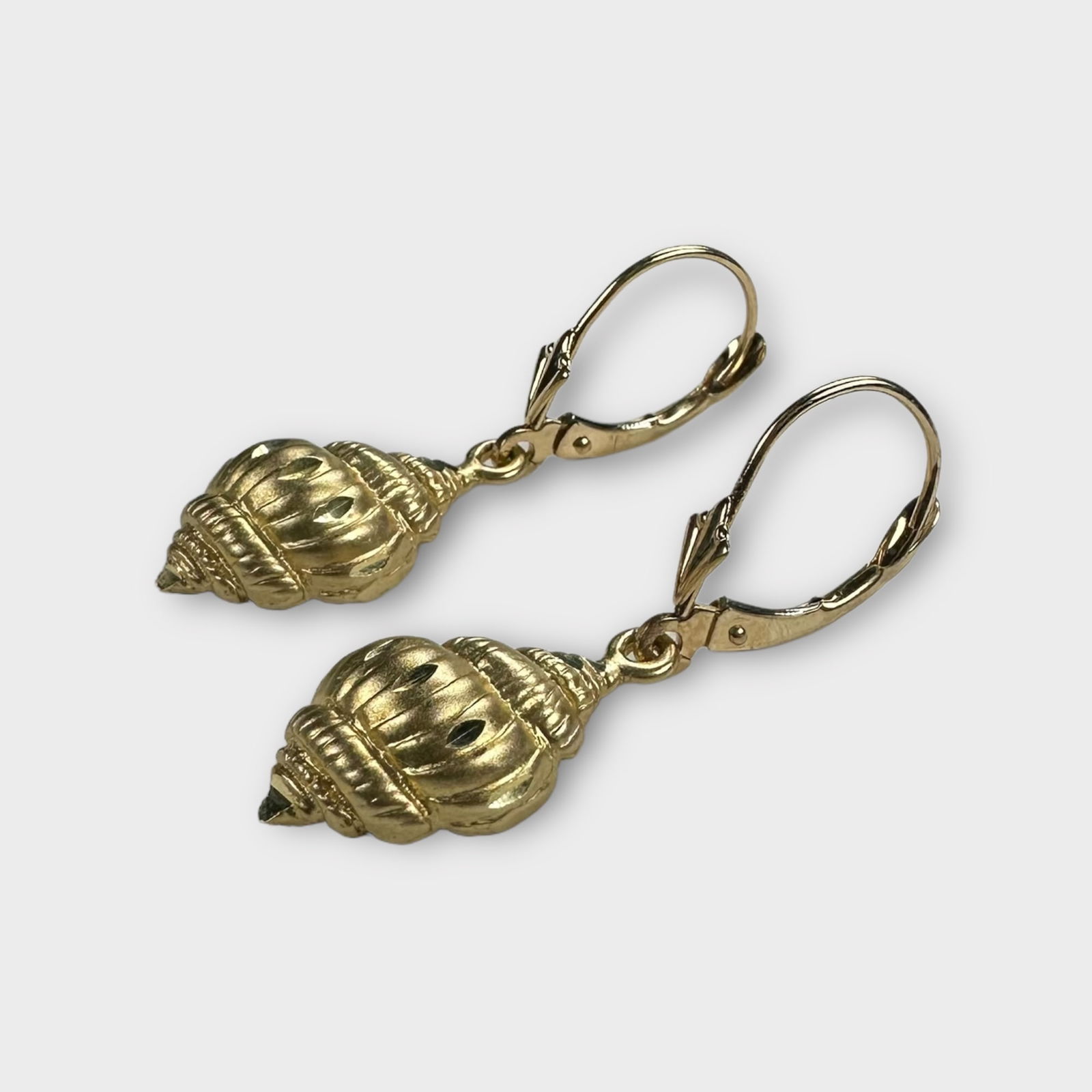 Pair of 14k Shell Shaped Earrings (1 of 5)
