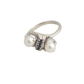 14k White Gold Bypass Pearl & Sapphire Ring